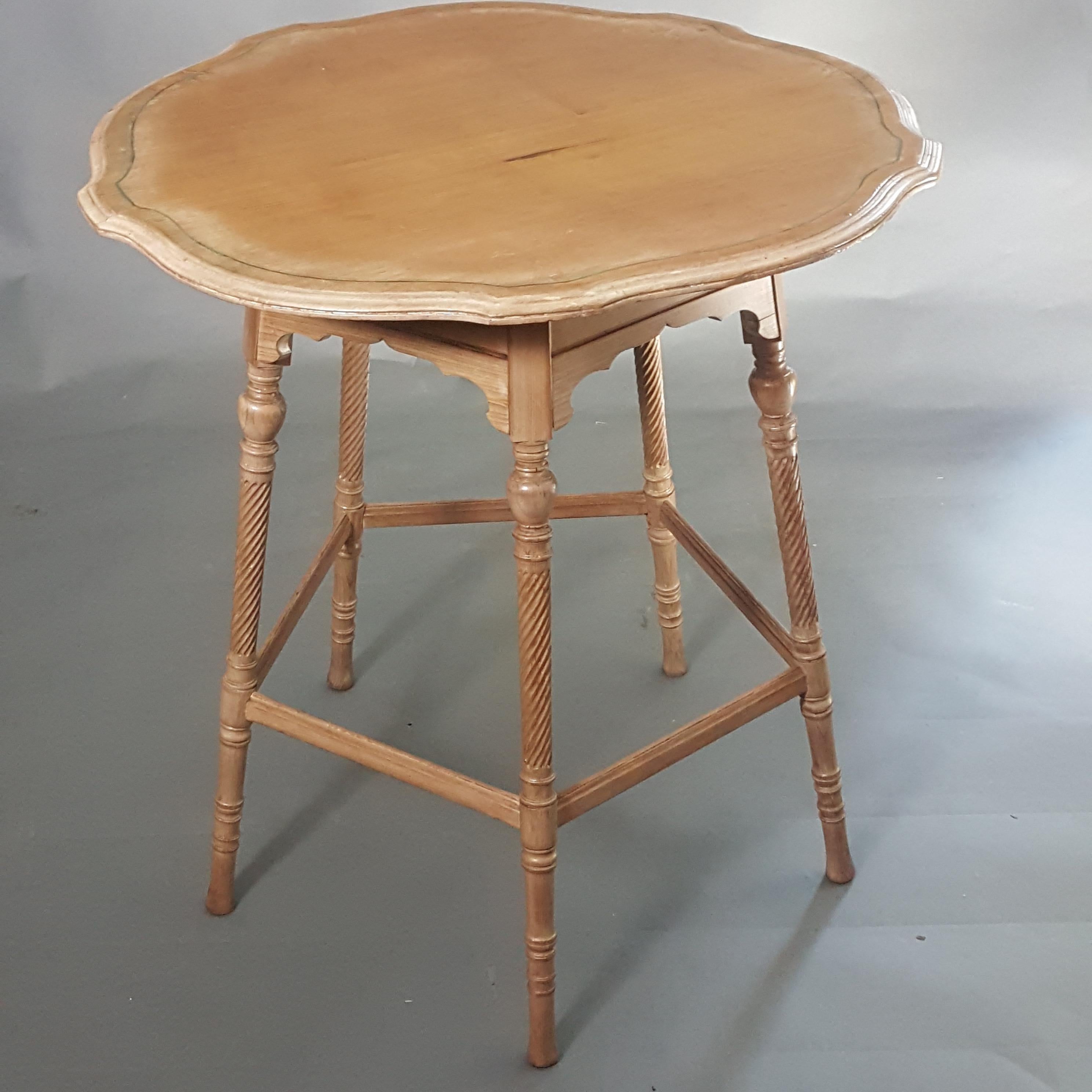 Hand-Crafted Aesthetic Movement table attributed to Collinson & Lock For Sale