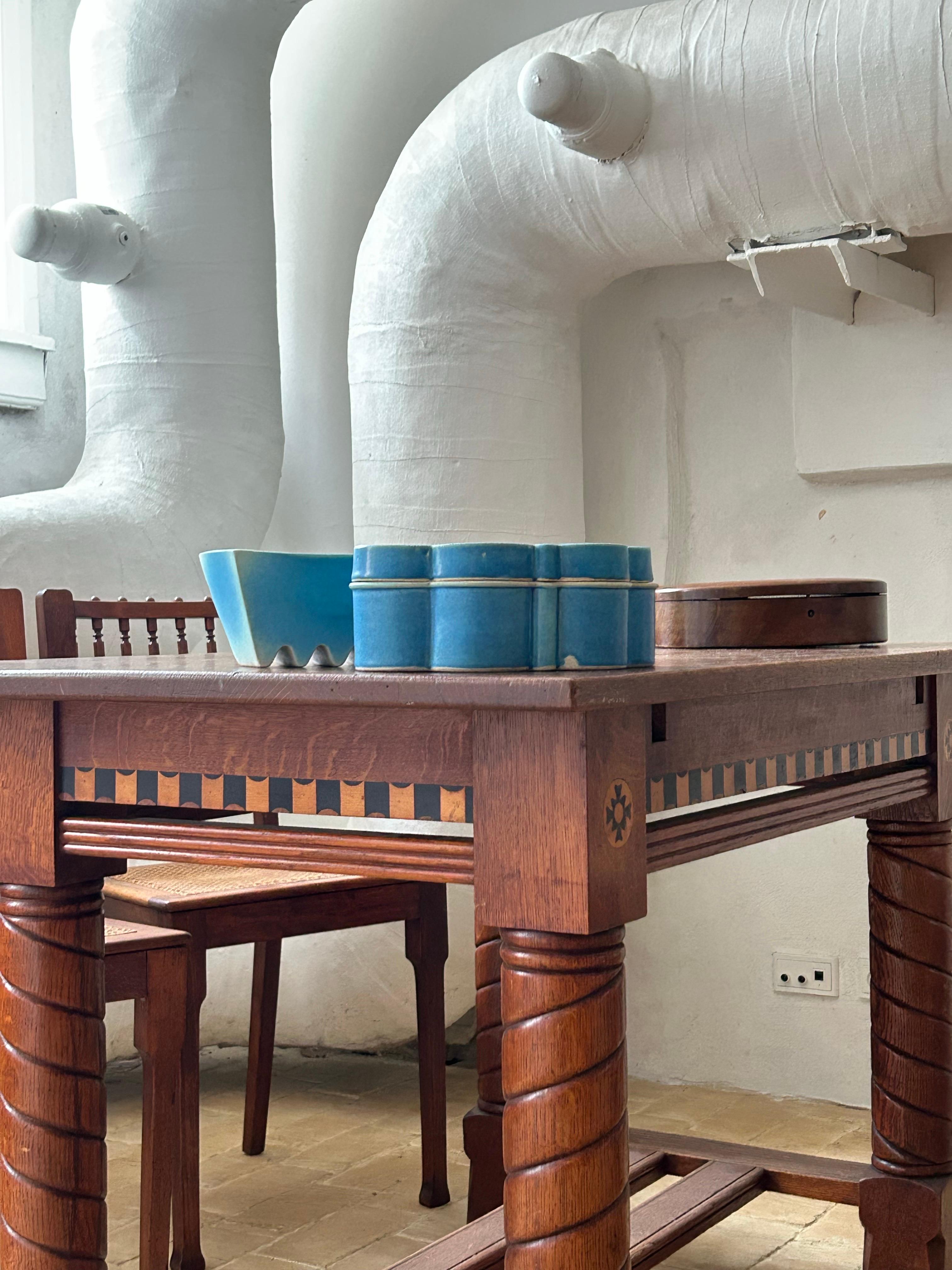 Tavolo Aesthetic Movement dell'ebanista H. Poulsen in quercia, Danimarca, 1904. in vendita 1