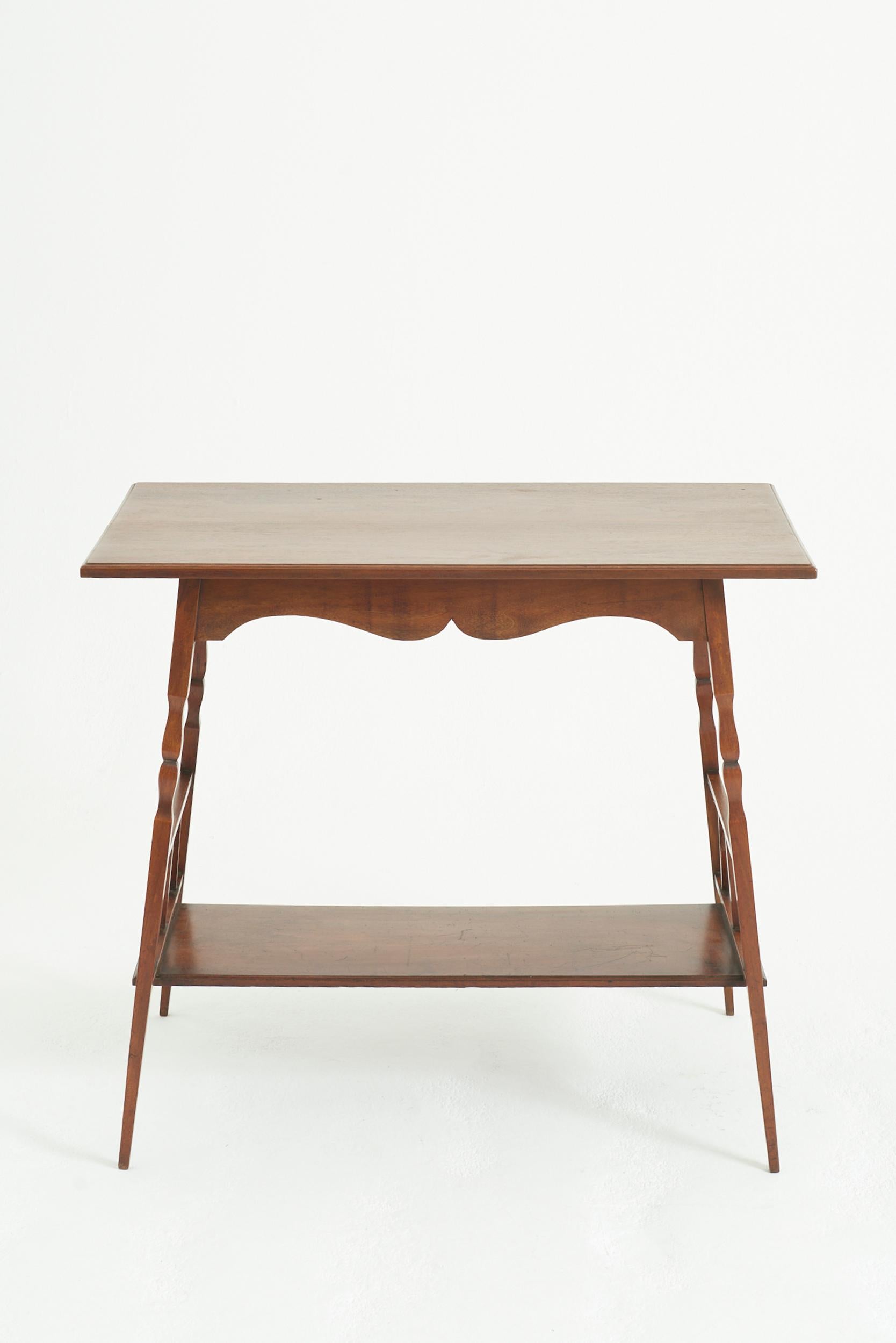 Mouvement esthétique Aesthetic Movement Table en vente