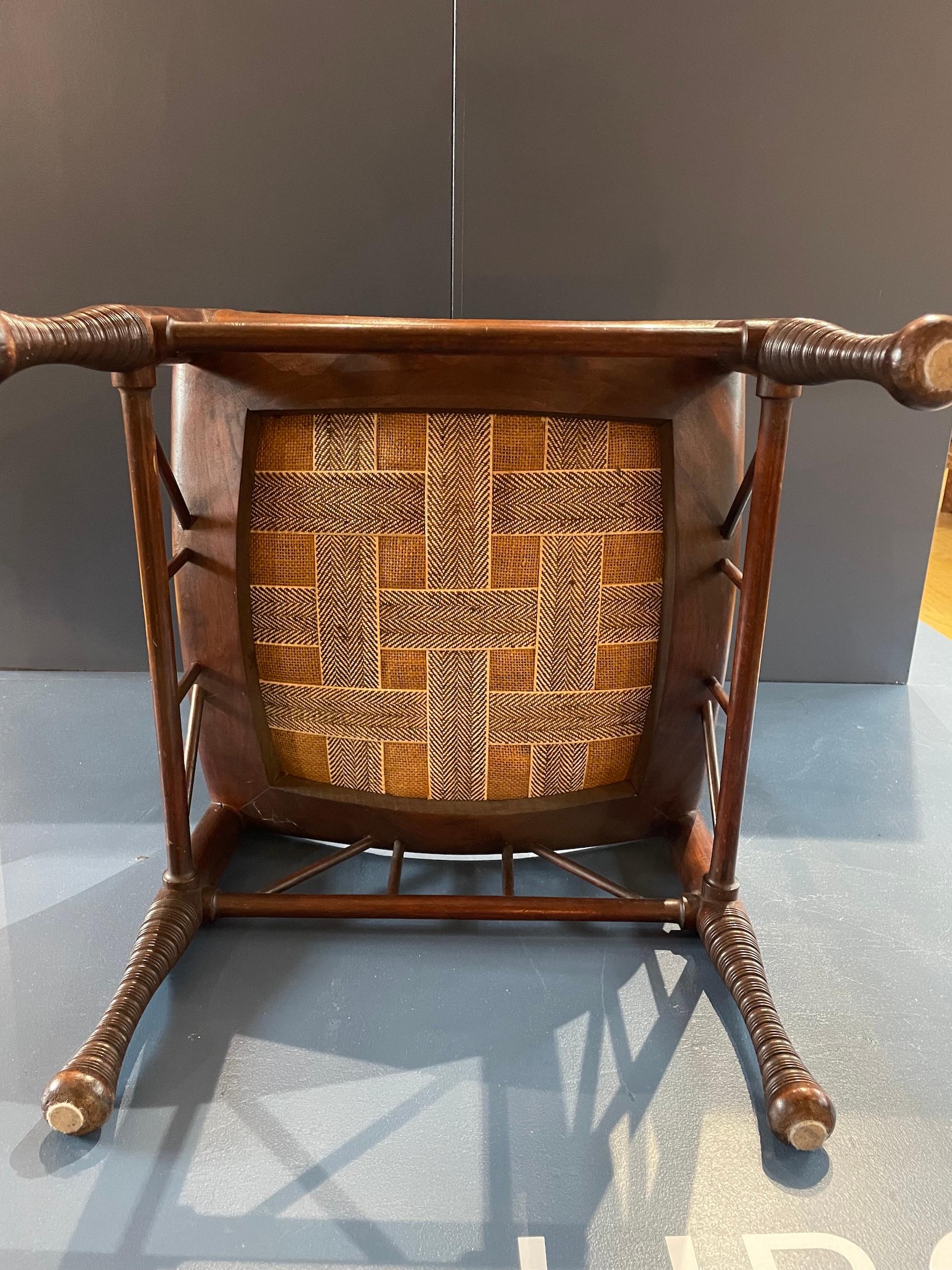 Silla esquinera Thebes Aesthetic Movement de Liberty & Co. Fines del siglo XIX en venta
