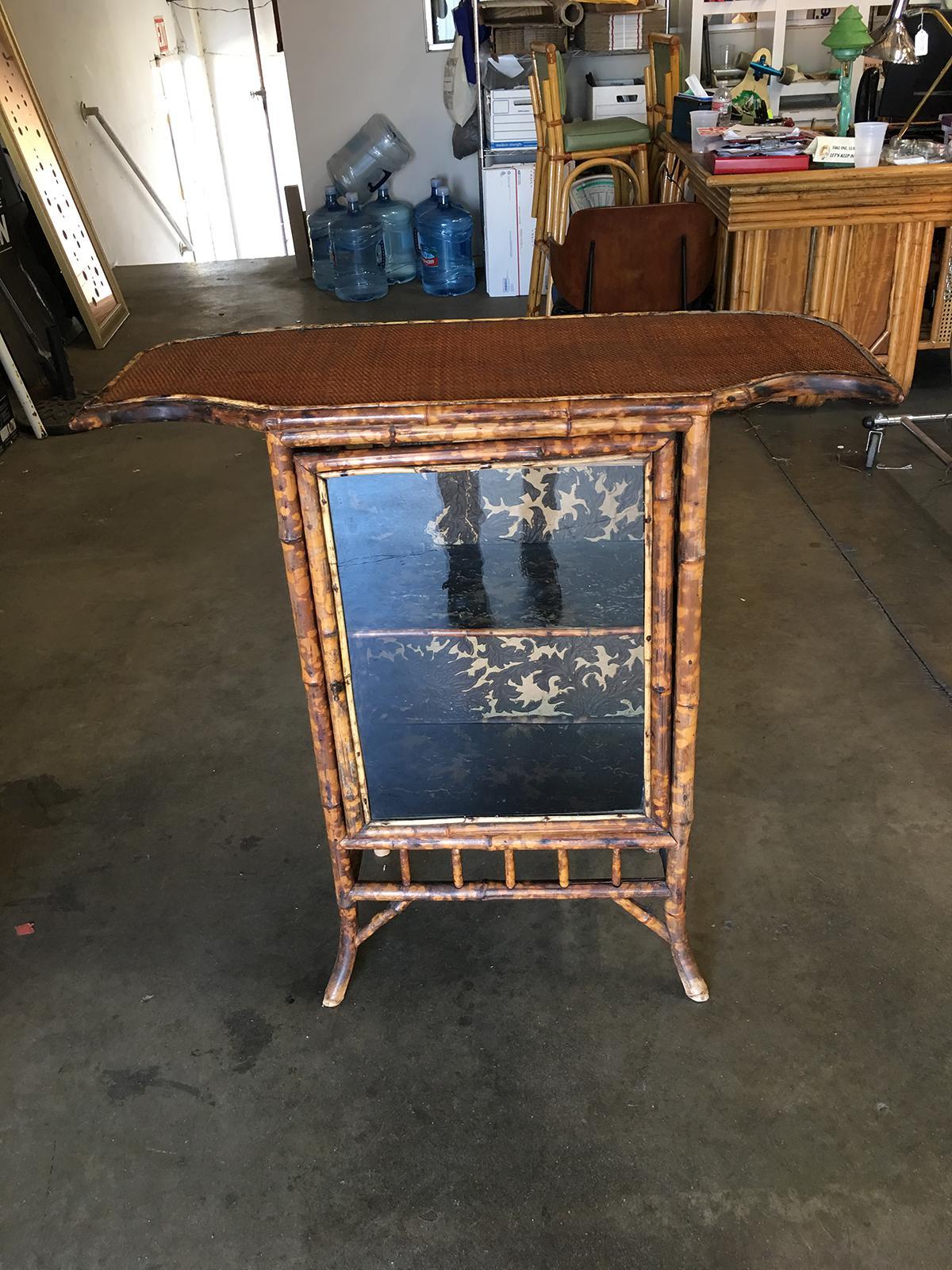 Aesthetic Movement Barra de alas de murciélago de bambú de tigre en venta 2
