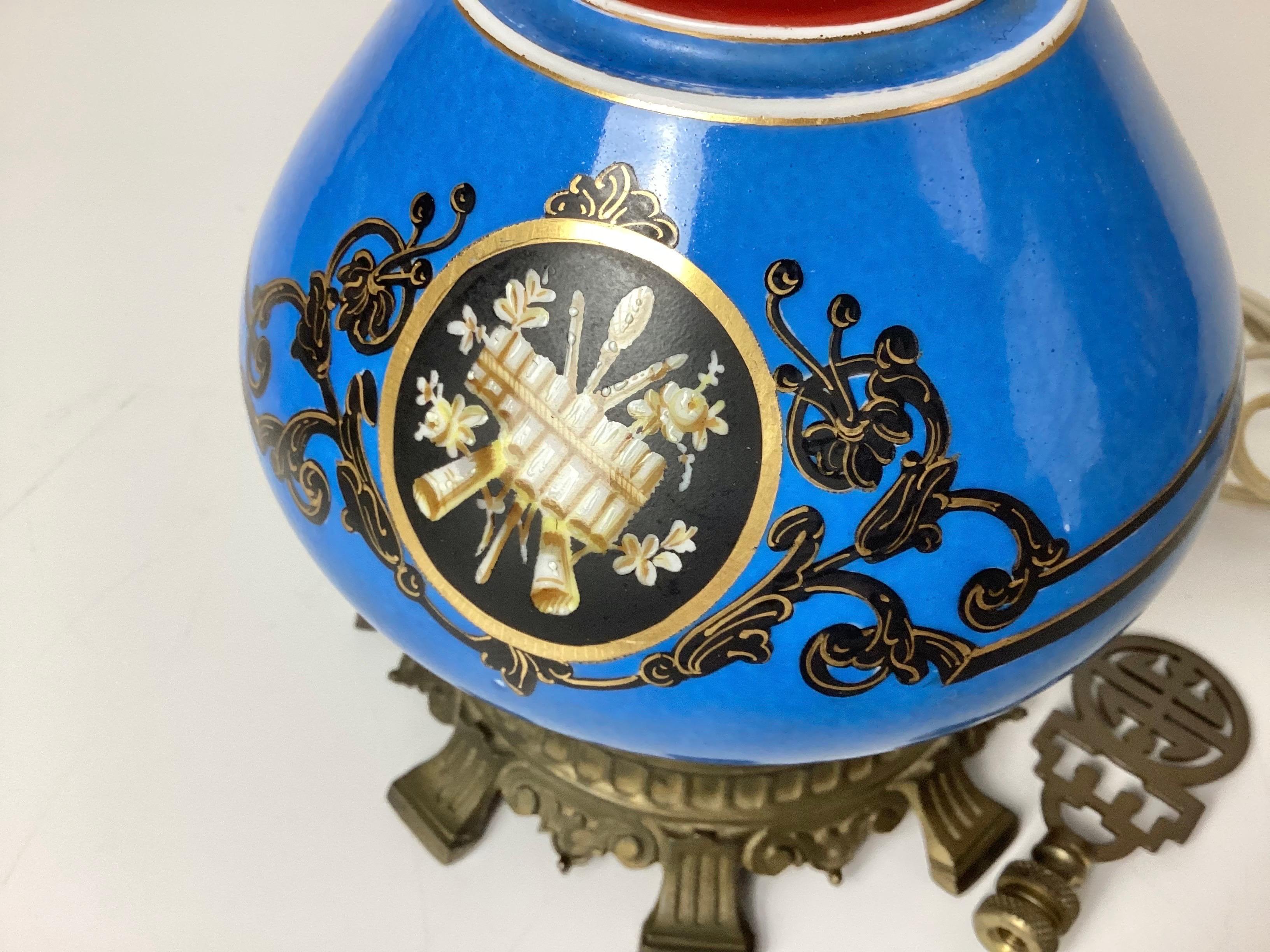 Aesthetic Movement Victorian Table Lamp For Sale 2