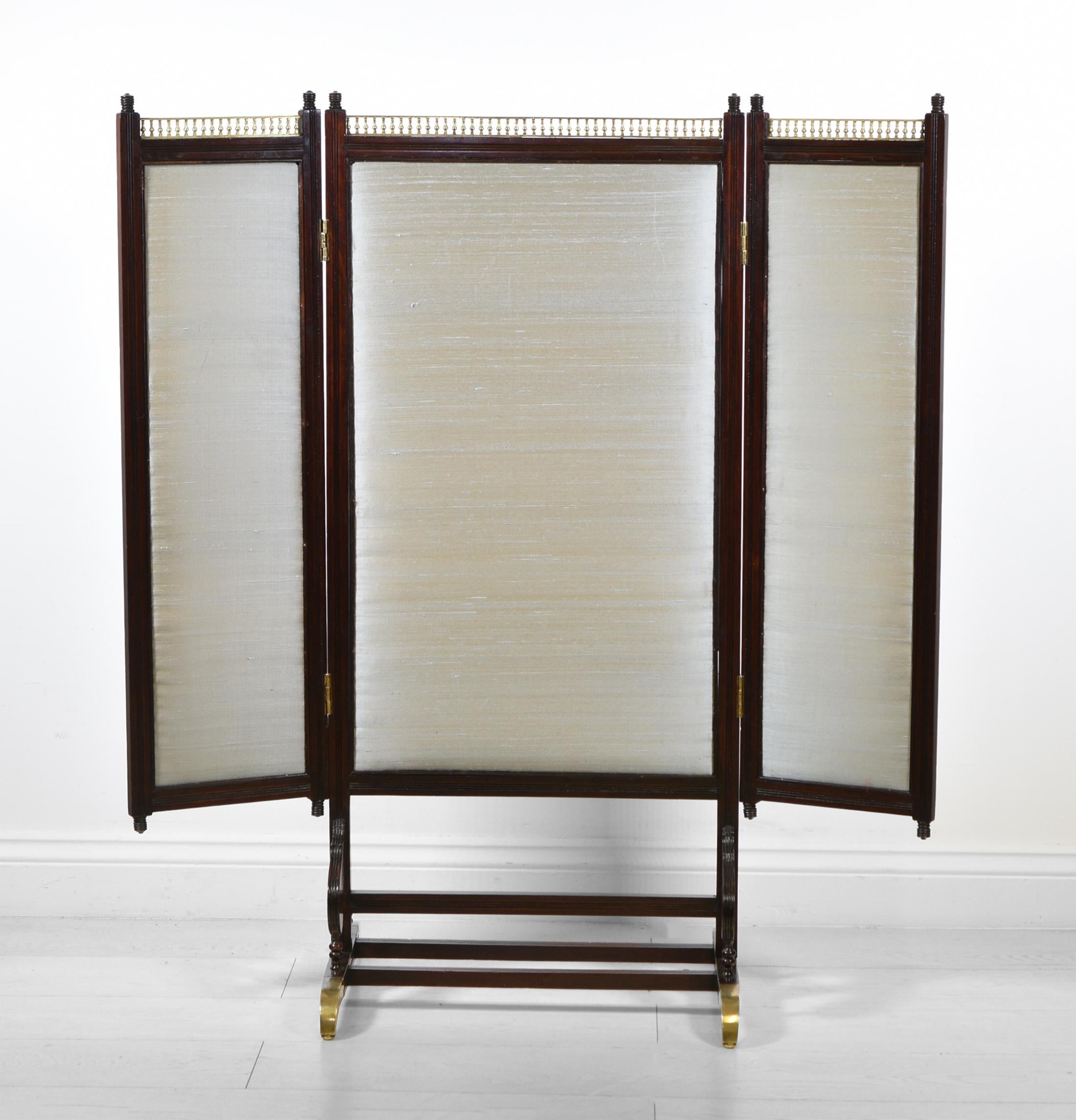 Aesthetic Movement Walnut & Brass Mounted Folding Double Sided Low Screen In Good Condition For Sale In Norwich, GB