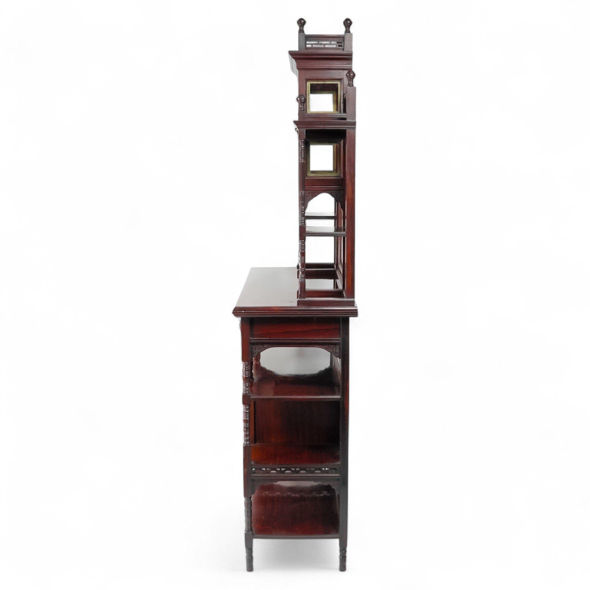 Aesthetic Movement Nussbaum Kabinett attri zu Henry William Batley für Gillows im Angebot 13