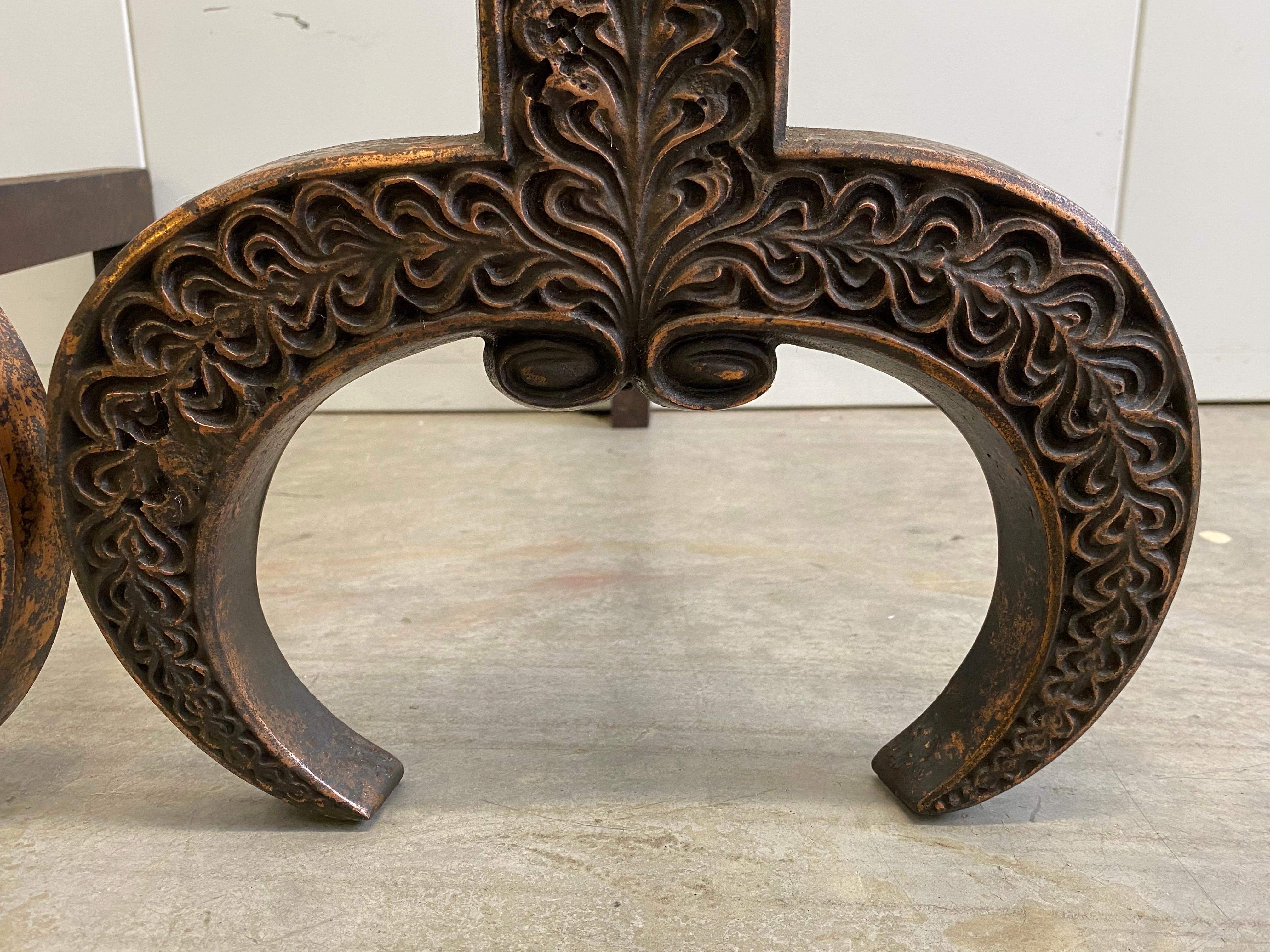Andirones de león de hierro de época estética de Arthur Osborne para Wellington & Burrage en Bueno estado para la venta en Southampton, NJ