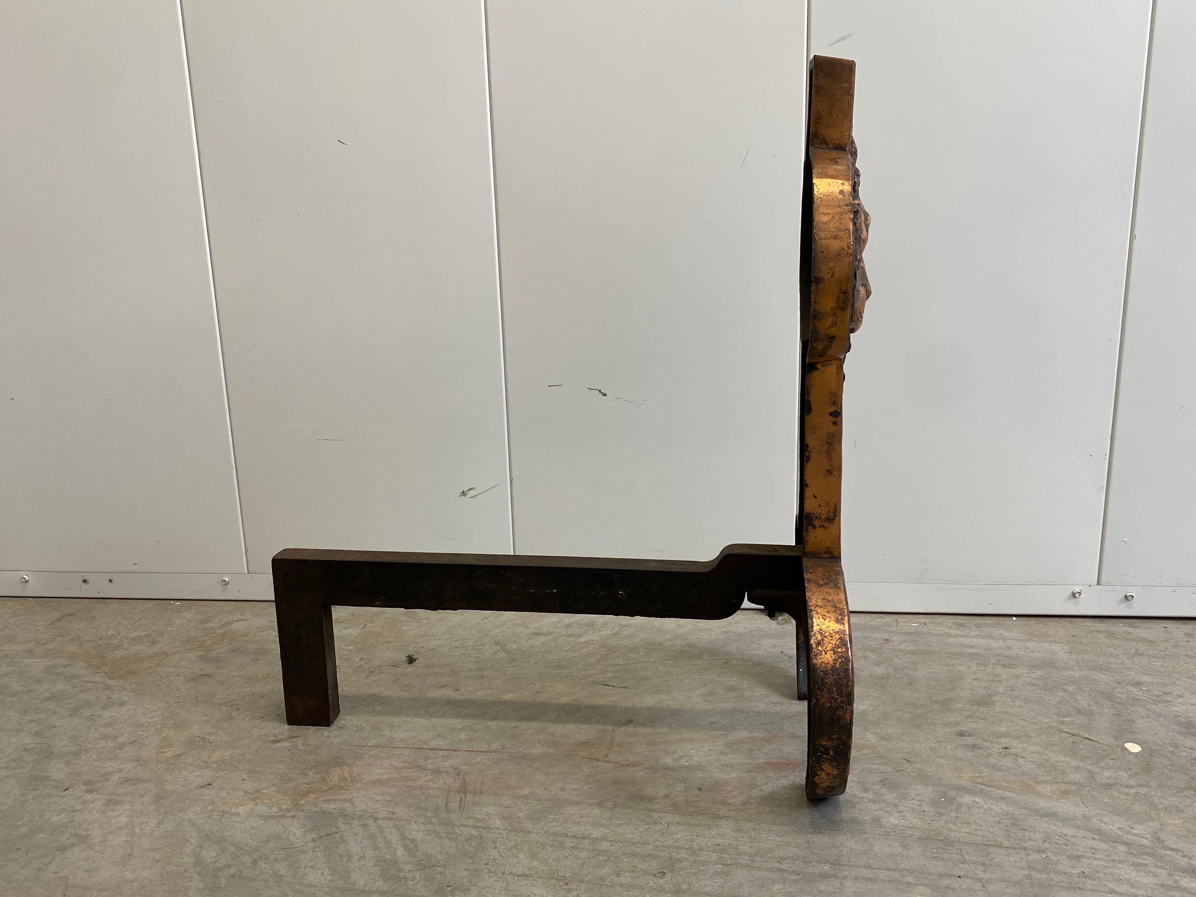 Andirones de león de hierro de época estética de Arthur Osborne para Wellington & Burrage Cobre en venta