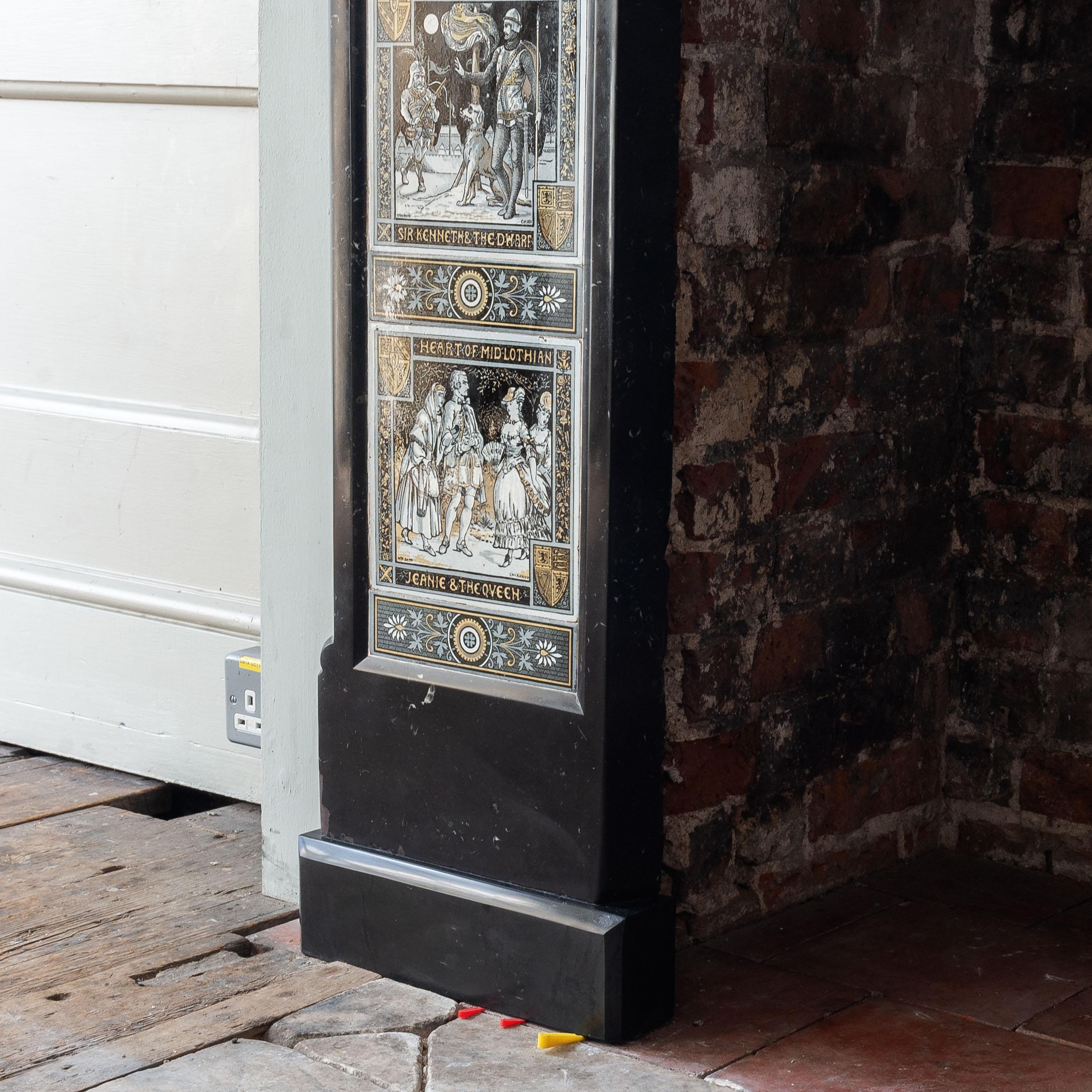 Cheminée en marbre Kilkenny d'époque esthétique avec carreaux Minton en vente 8