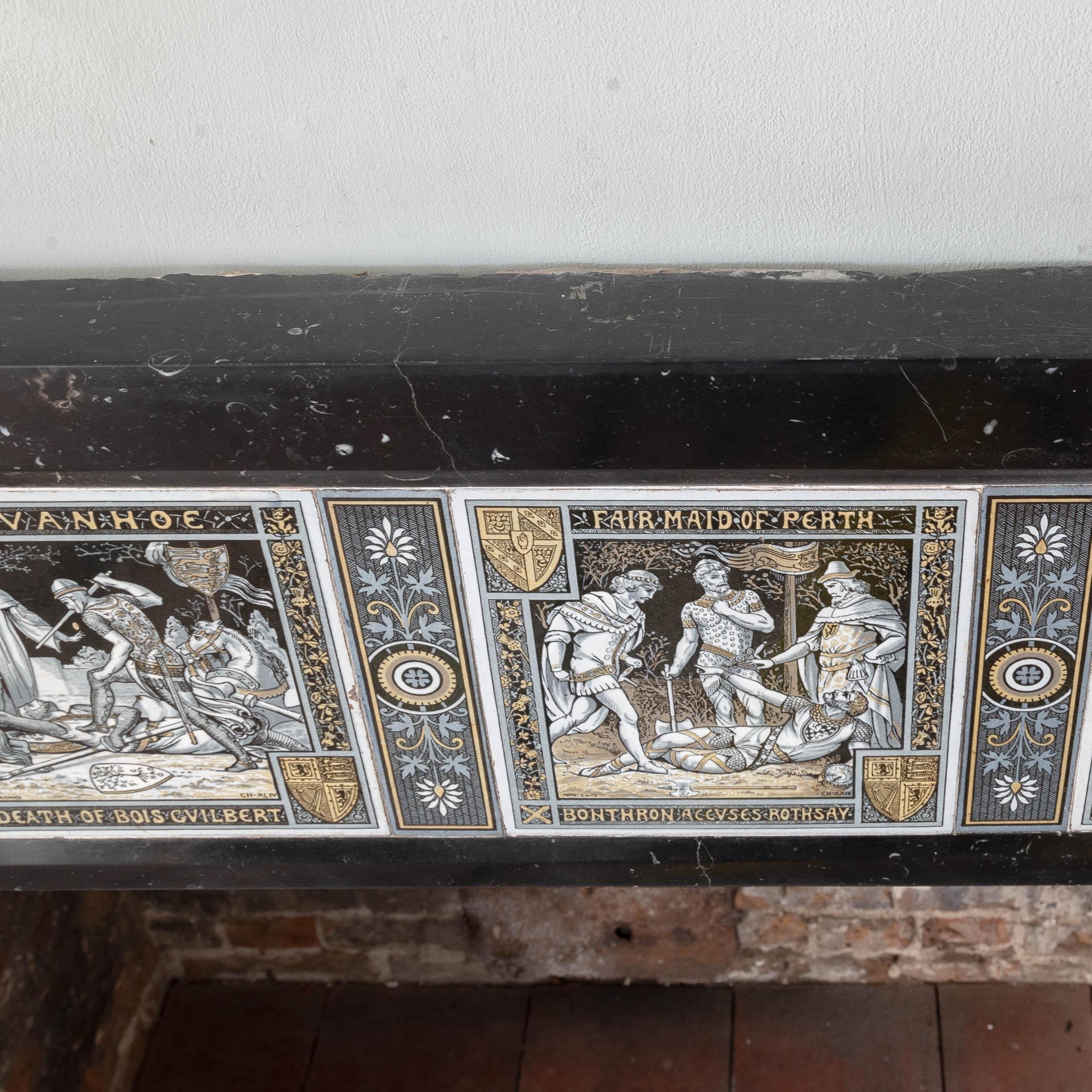 Cheminée en marbre Kilkenny d'époque esthétique avec carreaux Minton en vente 13