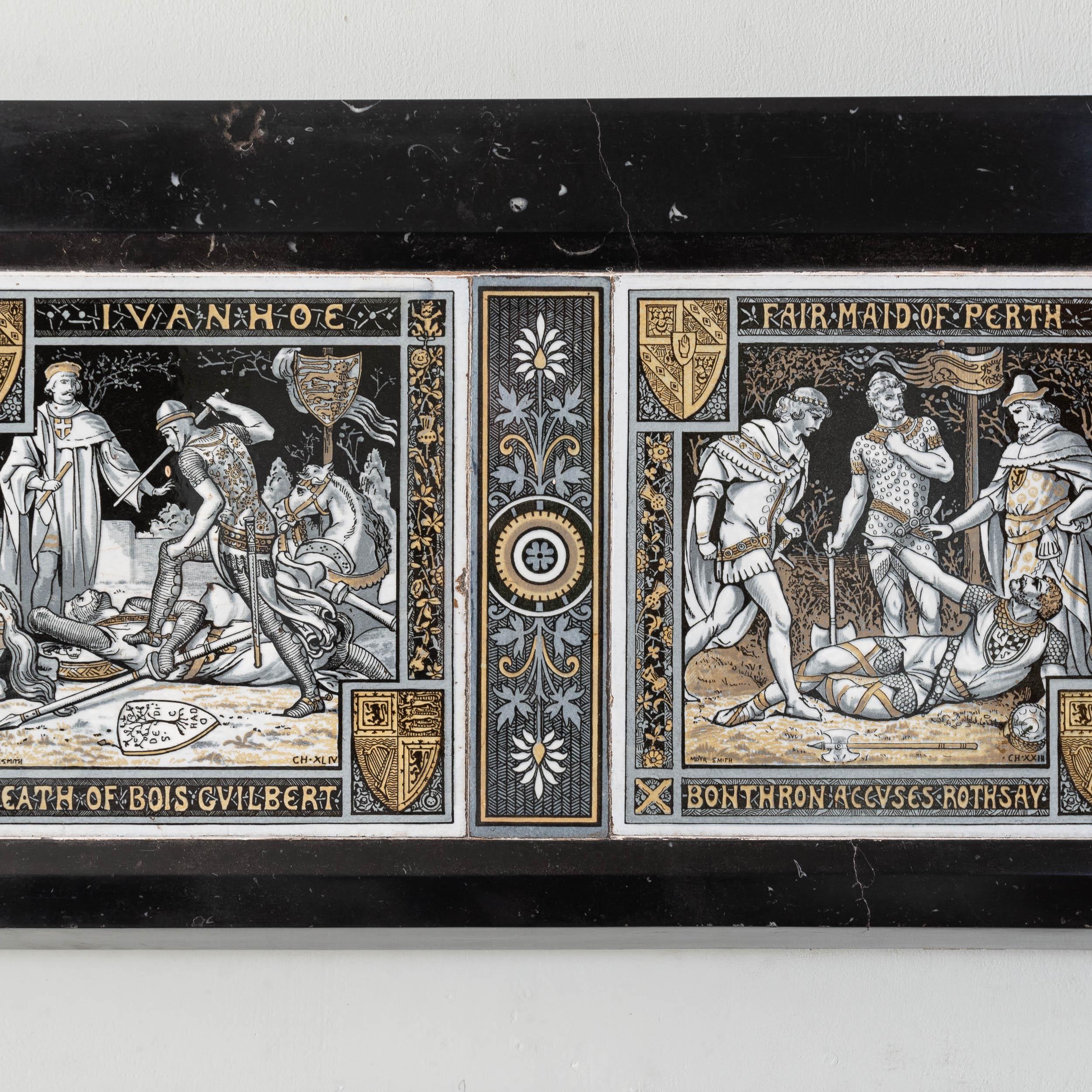 XIXe siècle Cheminée en marbre Kilkenny d'époque esthétique avec carreaux Minton en vente
