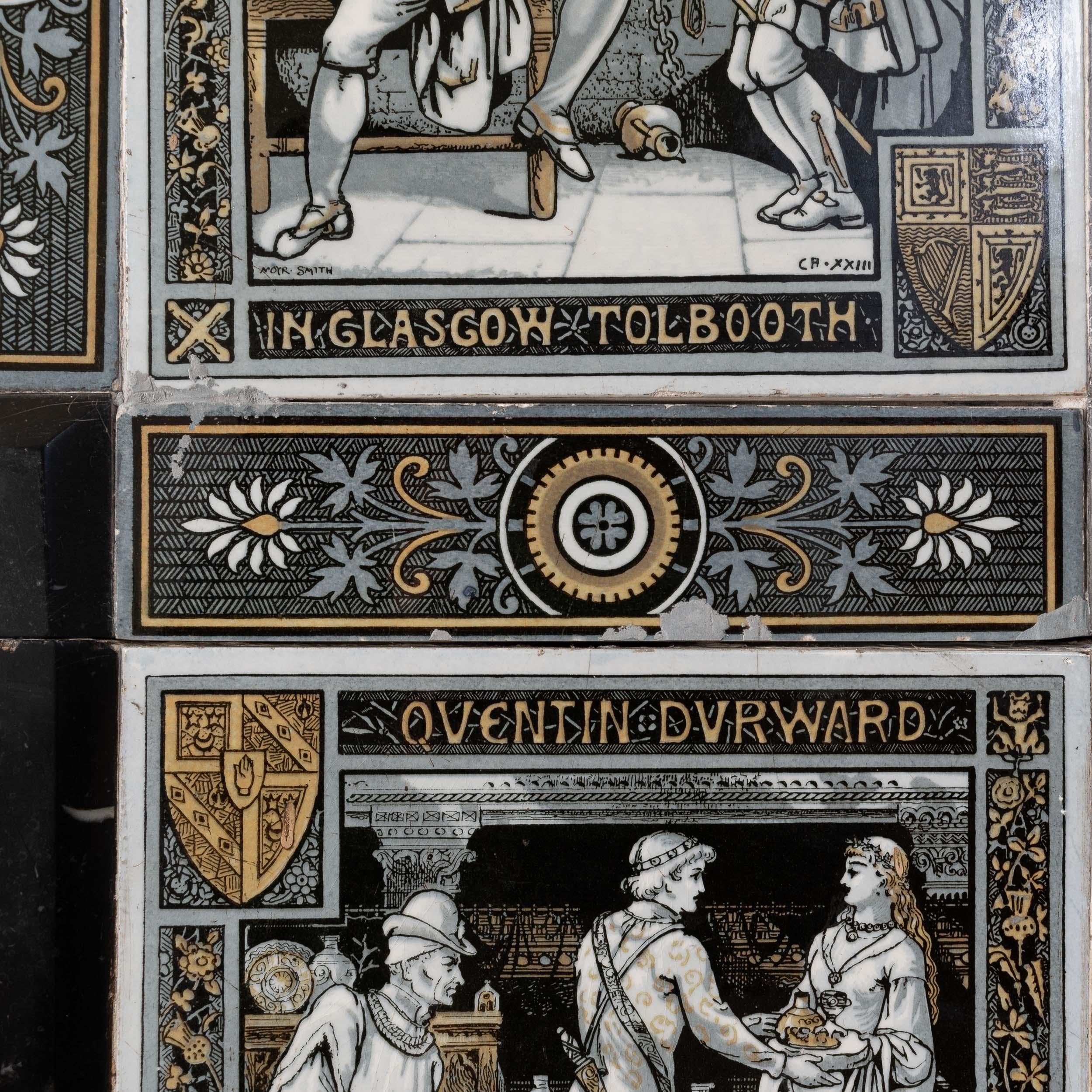 Marbre Cheminée en marbre Kilkenny d'époque esthétique avec carreaux Minton en vente
