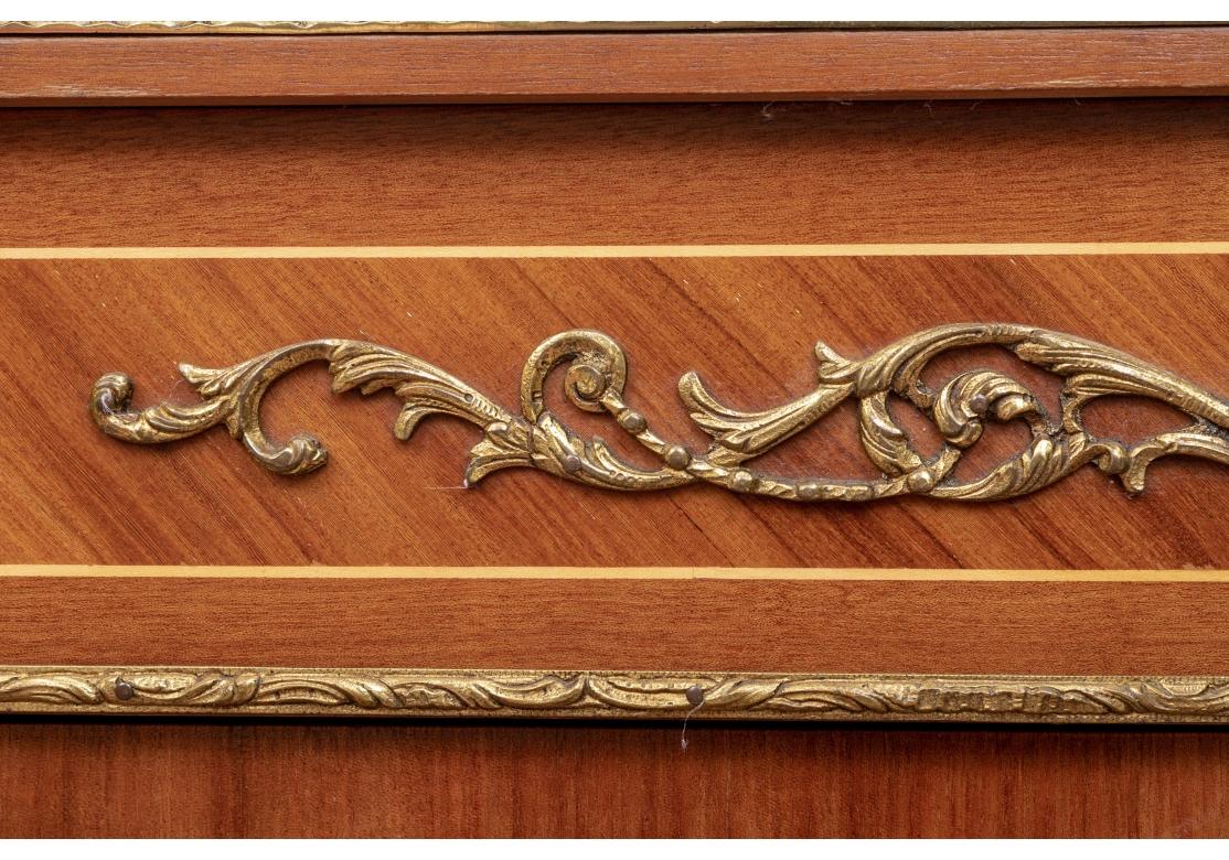 Aesthetic Style Marmorschrank mit Marmorplatte und lackierten Paneelen im Angebot 7