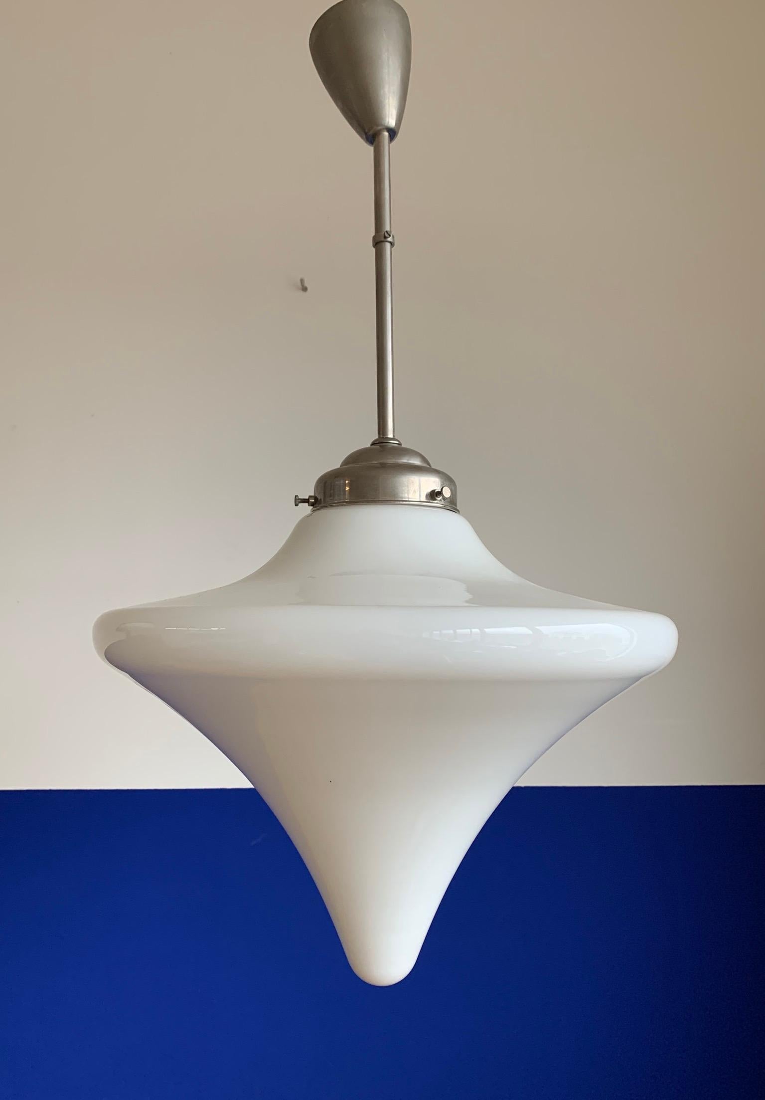 Aesthetically Perfect 1920s Art Deco Opaline Glass Pendant Light with Metal Rod For Sale 4