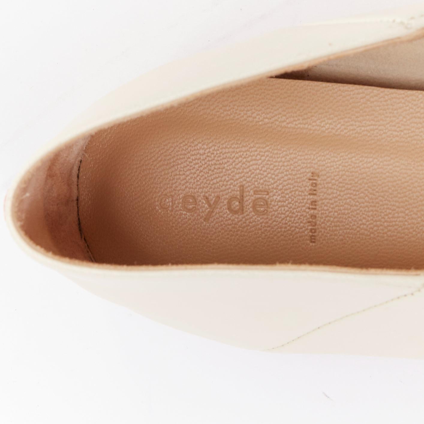 AEYDE Moa in nappa color crema con punta a V e 2 vie EU37.5 in vendita 2