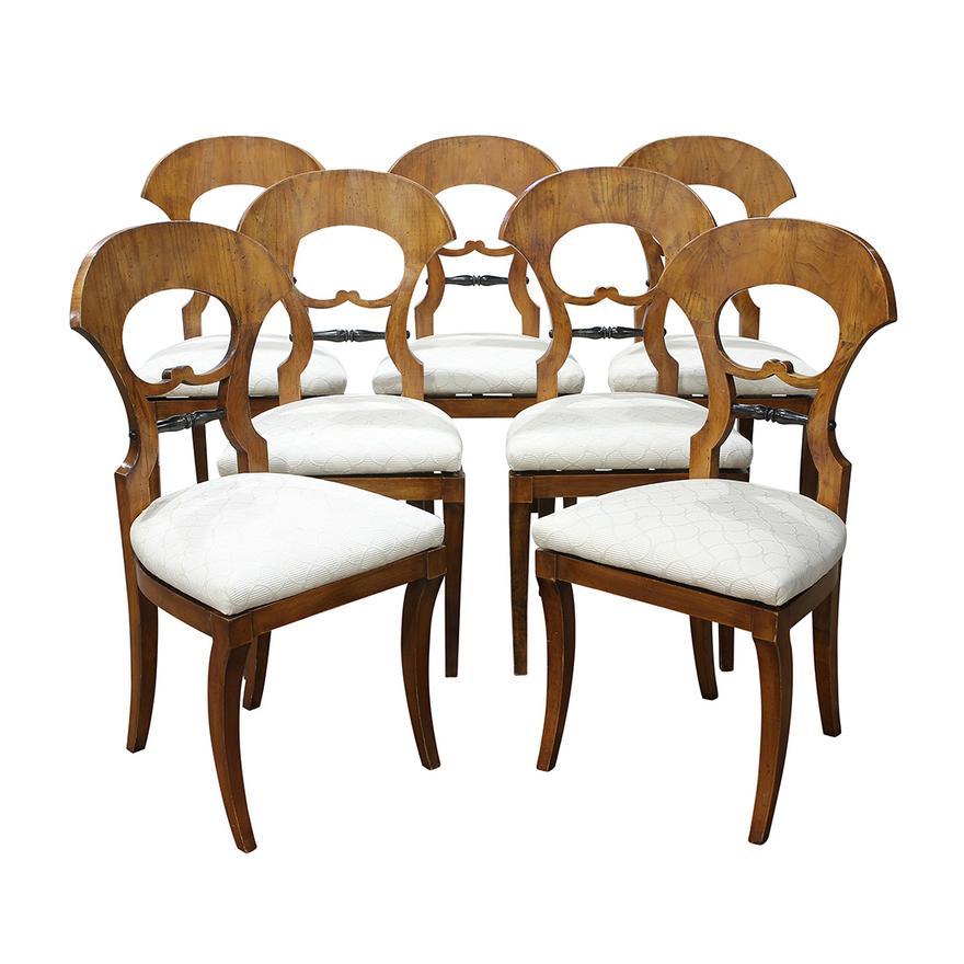 Ensemble de sept chaises de salle à manger Biedermeier autrichiennes d'époque antique en bouleau, vers 1820 en vente 1