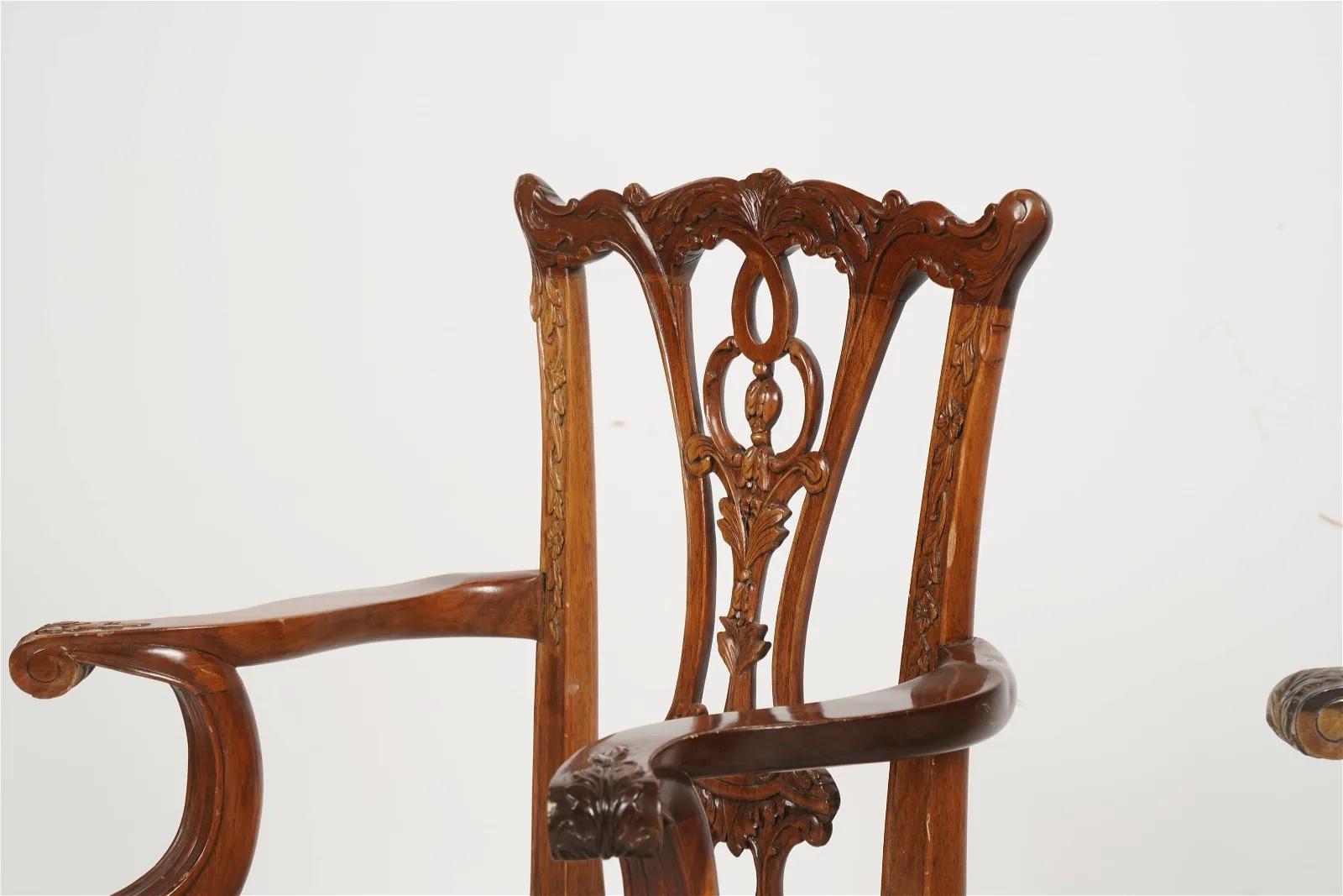 Antique Pair Carved Mahogany Chippendale Style Childrens' Chairs Circa 1920 In Good Condition For Sale In Los Angeles, CA