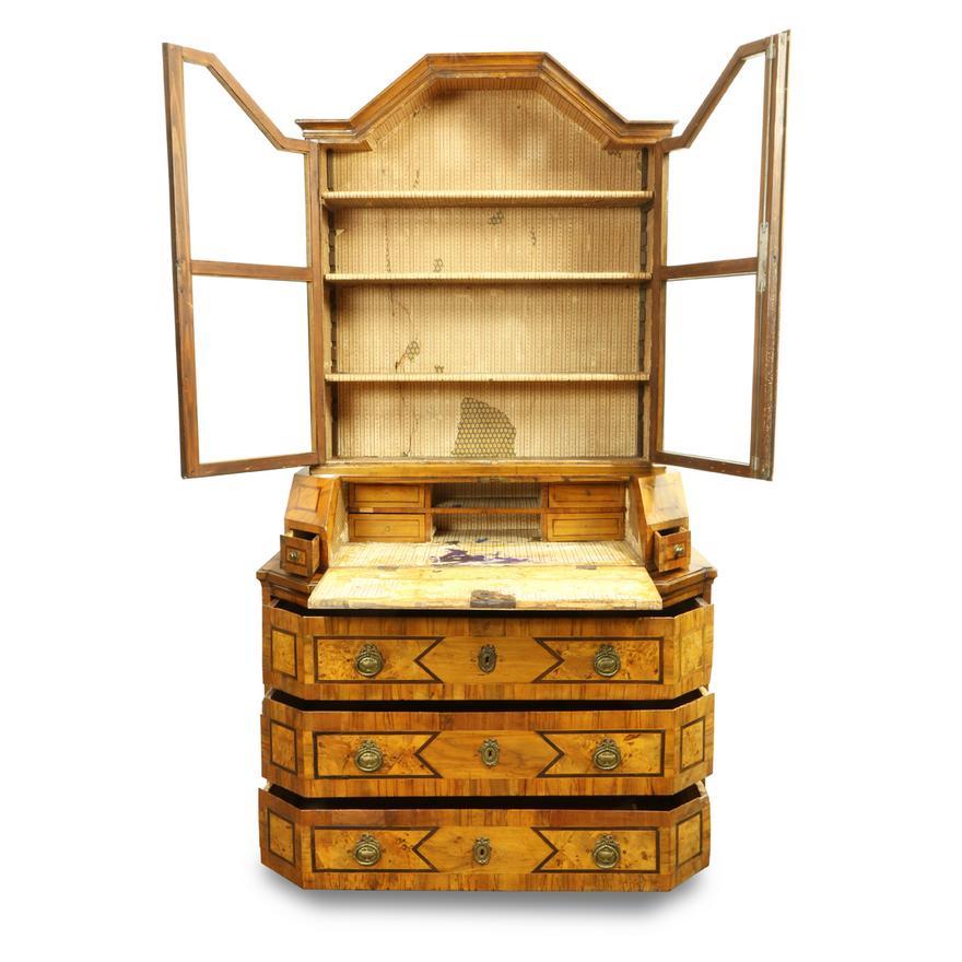 Antique Austrian Baroque Walnut Pearwood  Marquetry Secretary Late 18th Century In Good Condition For Sale In Los Angeles, CA