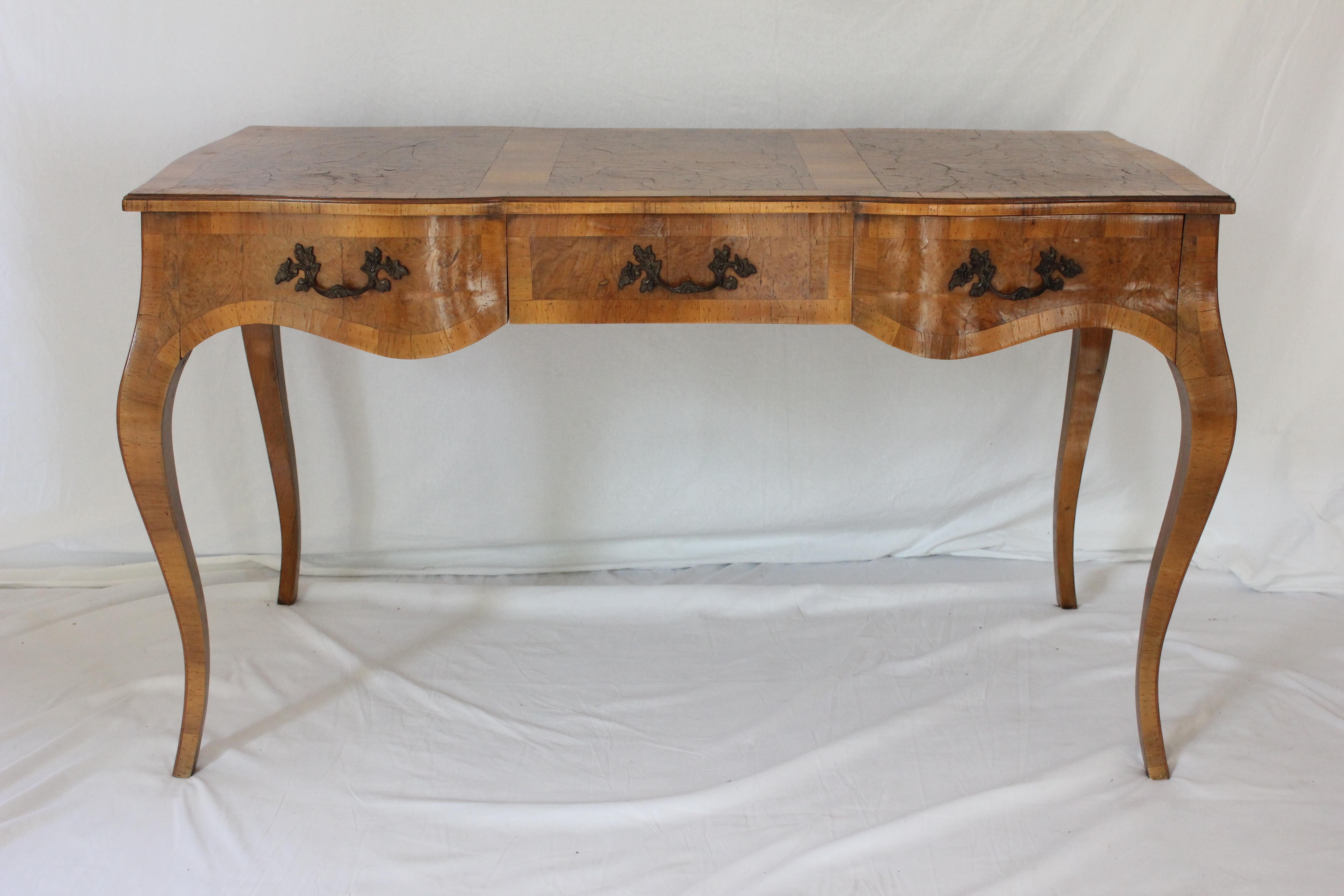 Hand-Carved Antique French Louis XV Style Highly Figured Walnut Bureau Plat Desk Circa 1920 For Sale