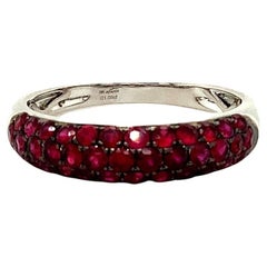 Afarin Collection 3 Row Domed Graduating Pavé Ruby Band Set in 18K Weißgold an
