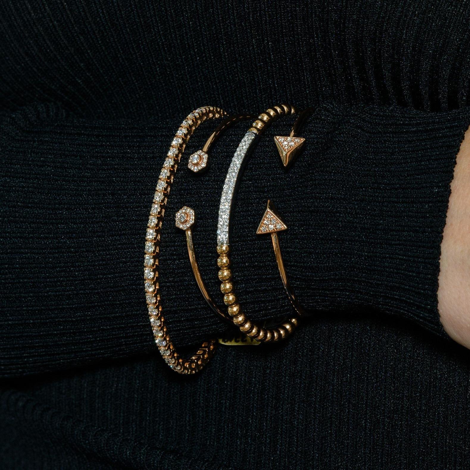 Afarin Kollektion Diamant- Stretch-Armband mit runden Brillanten 0,66 Gesamtkaratgewicht 18K im Zustand „Neu“ in Los Gatos, CA
