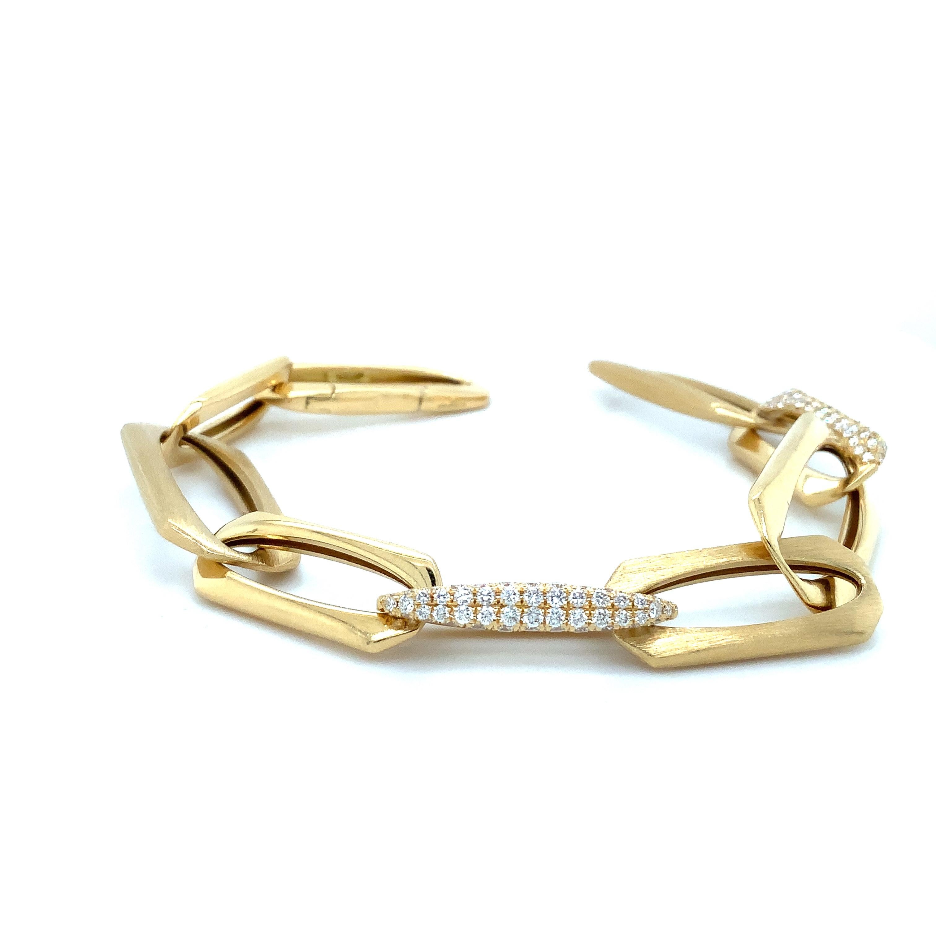 Afarin Collection Pavé Diamant 1.72 cts Paperclip Bracelet serti en or jaune 18K Neuf - En vente à Los Gatos, CA