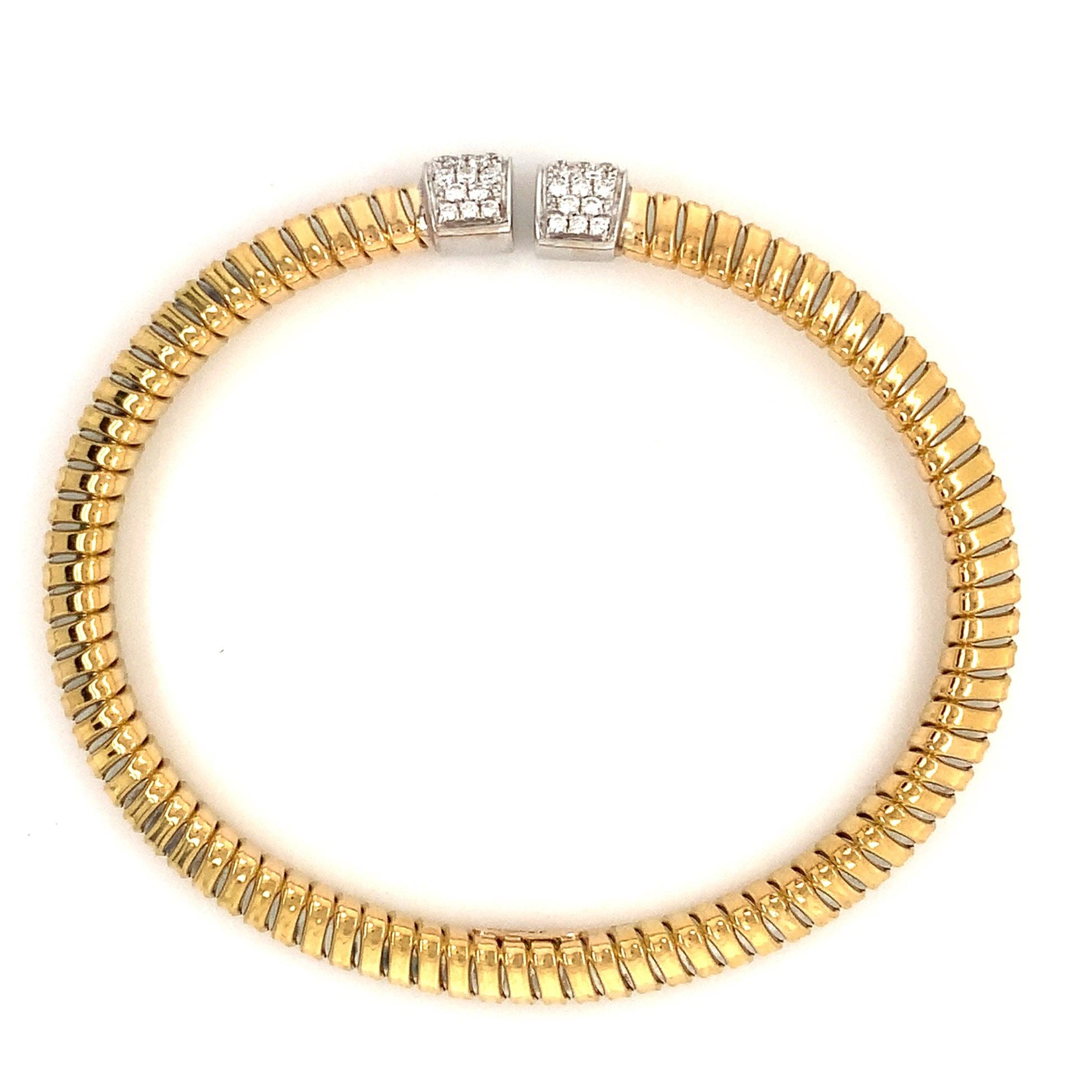 Taille brillant Afarin Collection Bracelet manchette Tubogas en or bicolore 18 carats et diamants en vente