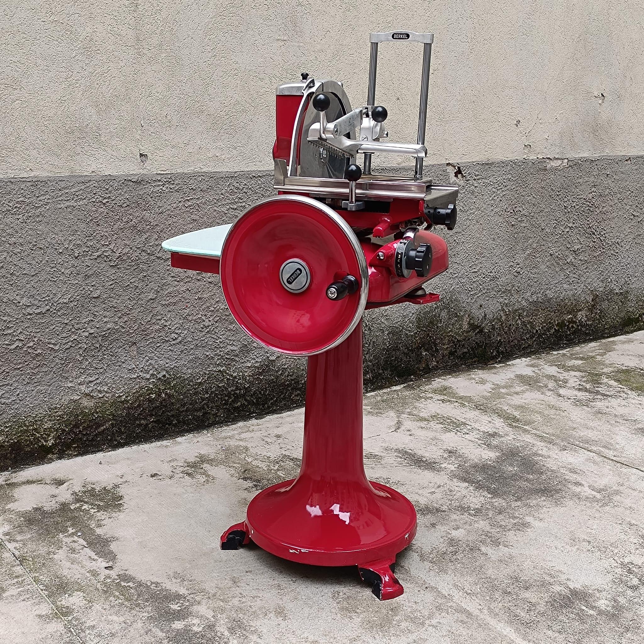 Cortafiambres Berkel Mod 115 con pedestal - Holanda - Años 50 en venta 3