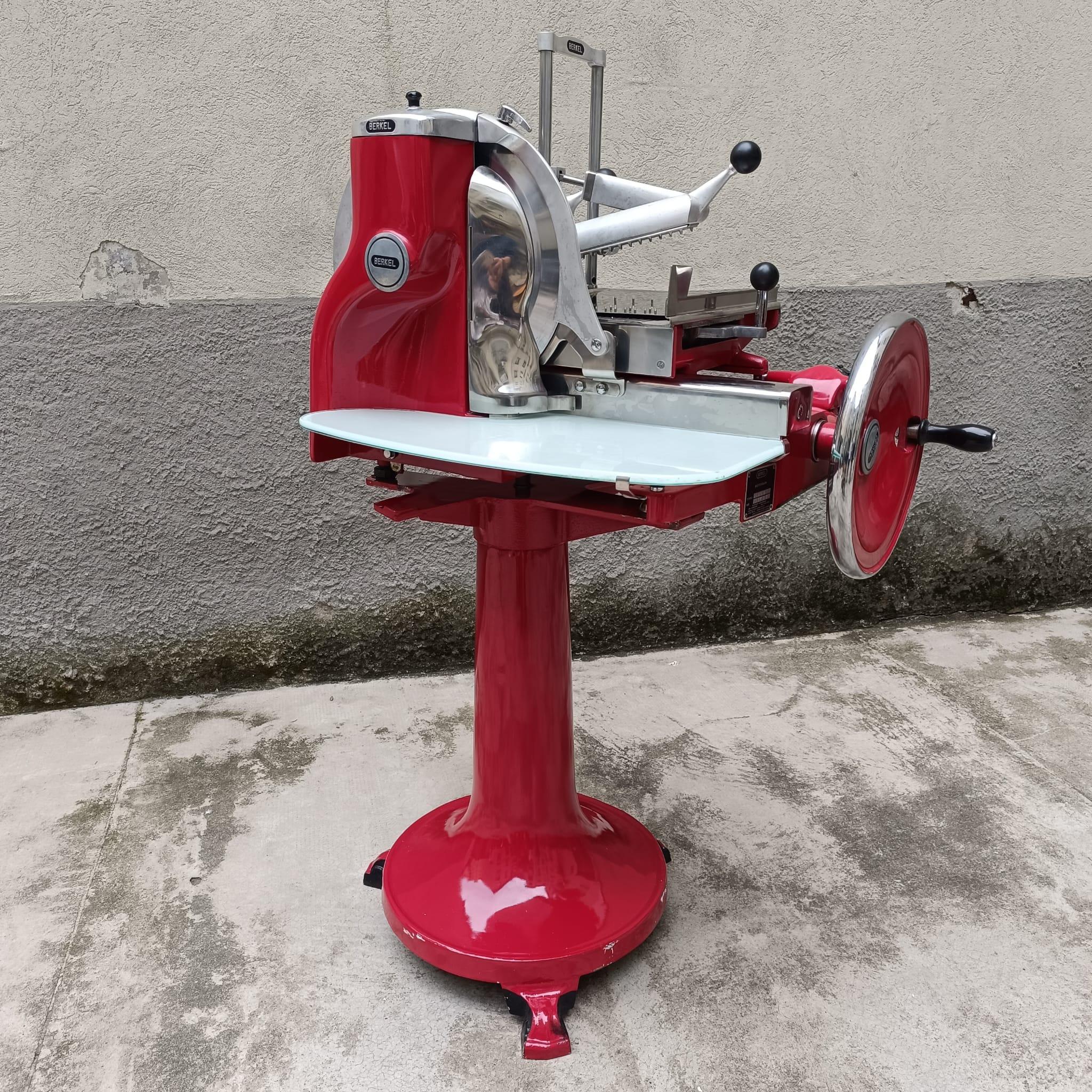 Cortafiambres Berkel Mod 115 con pedestal - Holanda - Años 50 en Bueno estado para la venta en Milano, IT