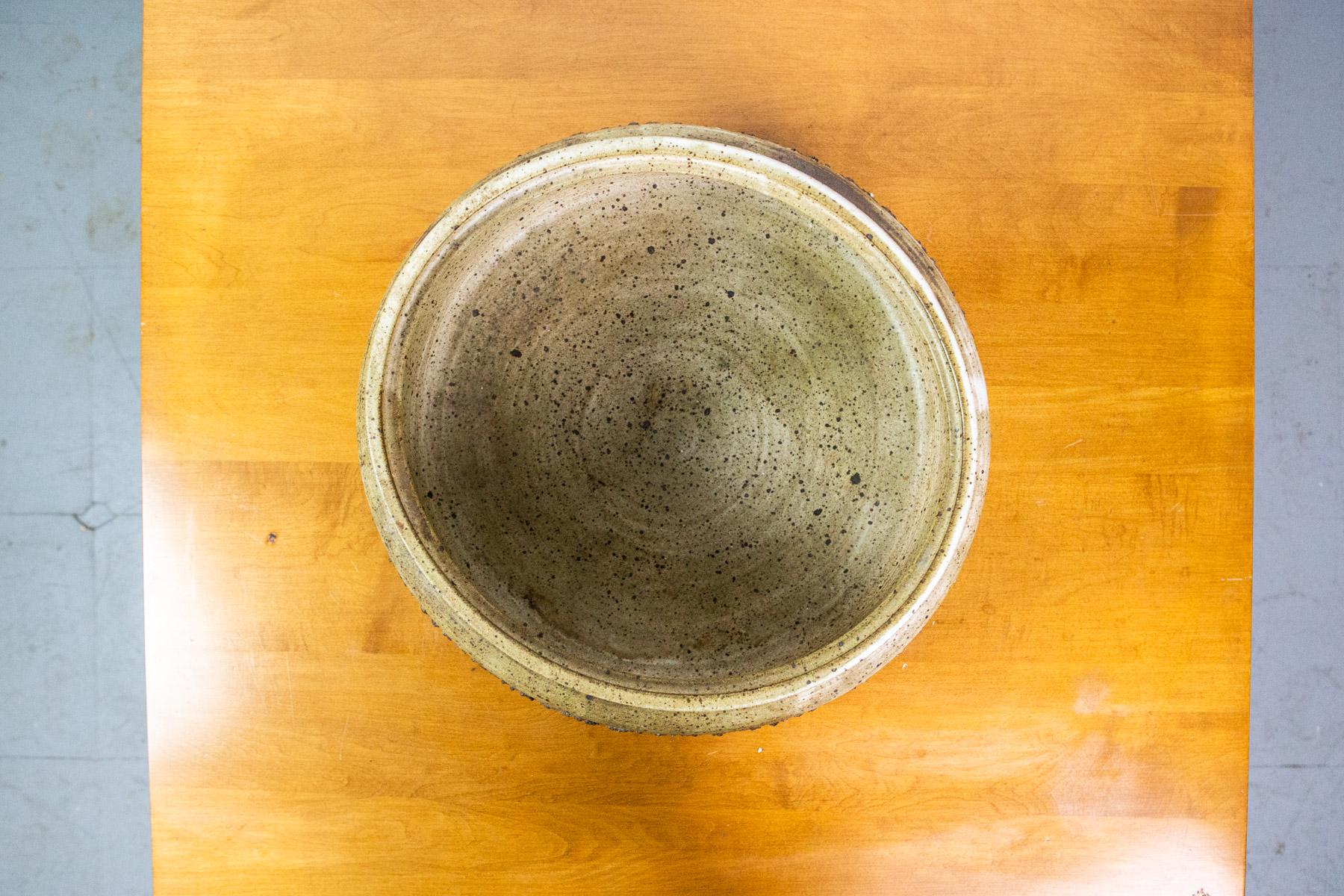 Vintage affiliated stoneware pottery planter designed by Bob Kinzie.