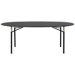 Table de salle à manger Affinity en Ellipse noir par Halskov & Dalsgaard Design