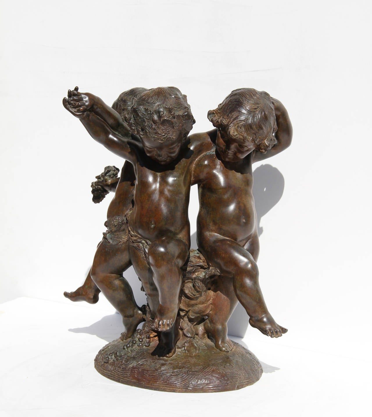 Tres Putti, Bronce Art Nouveau de Affortunato Gory