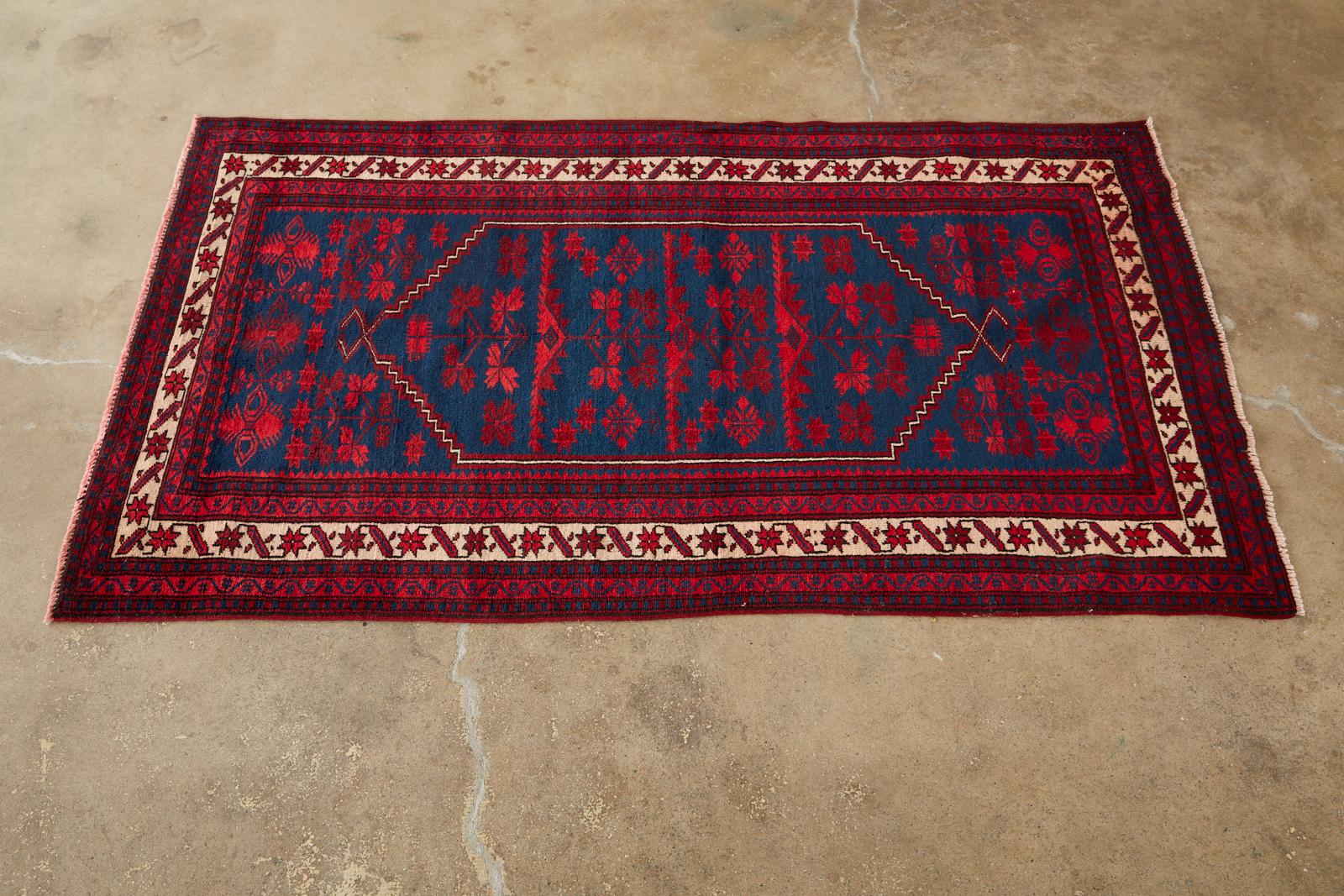 Afghanisch-Belutschisch-Turkmenischer Stil Teppich Teppich (Stammeskunst) im Angebot