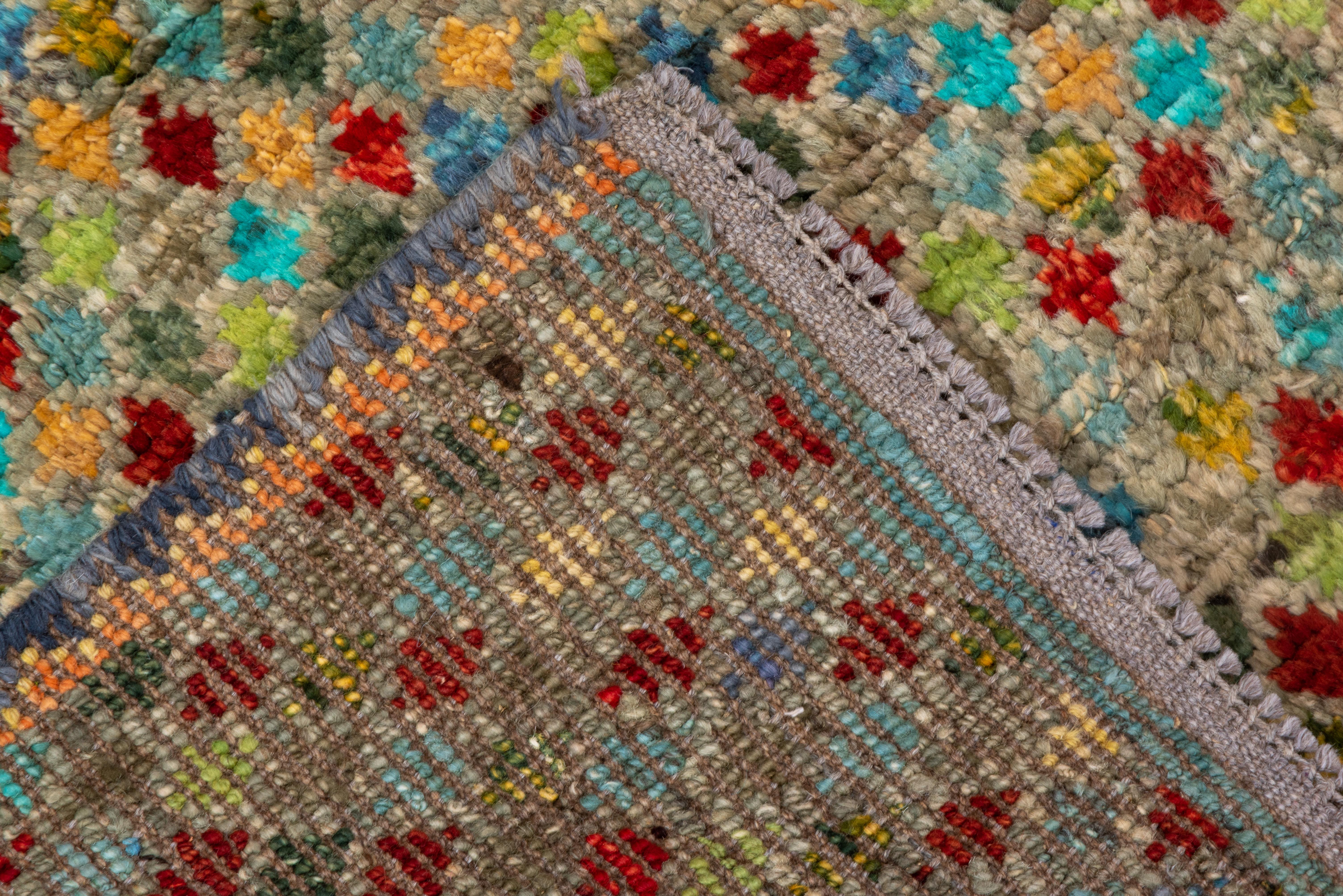 Afghanischer Gabbeh-Teppich mit Diamantmuster, farbenfroh im Zustand „Hervorragend“ im Angebot in New York, NY