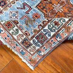 Tappeto tribale Kazak in lana annodato a mano della Serapi Rug Gallery