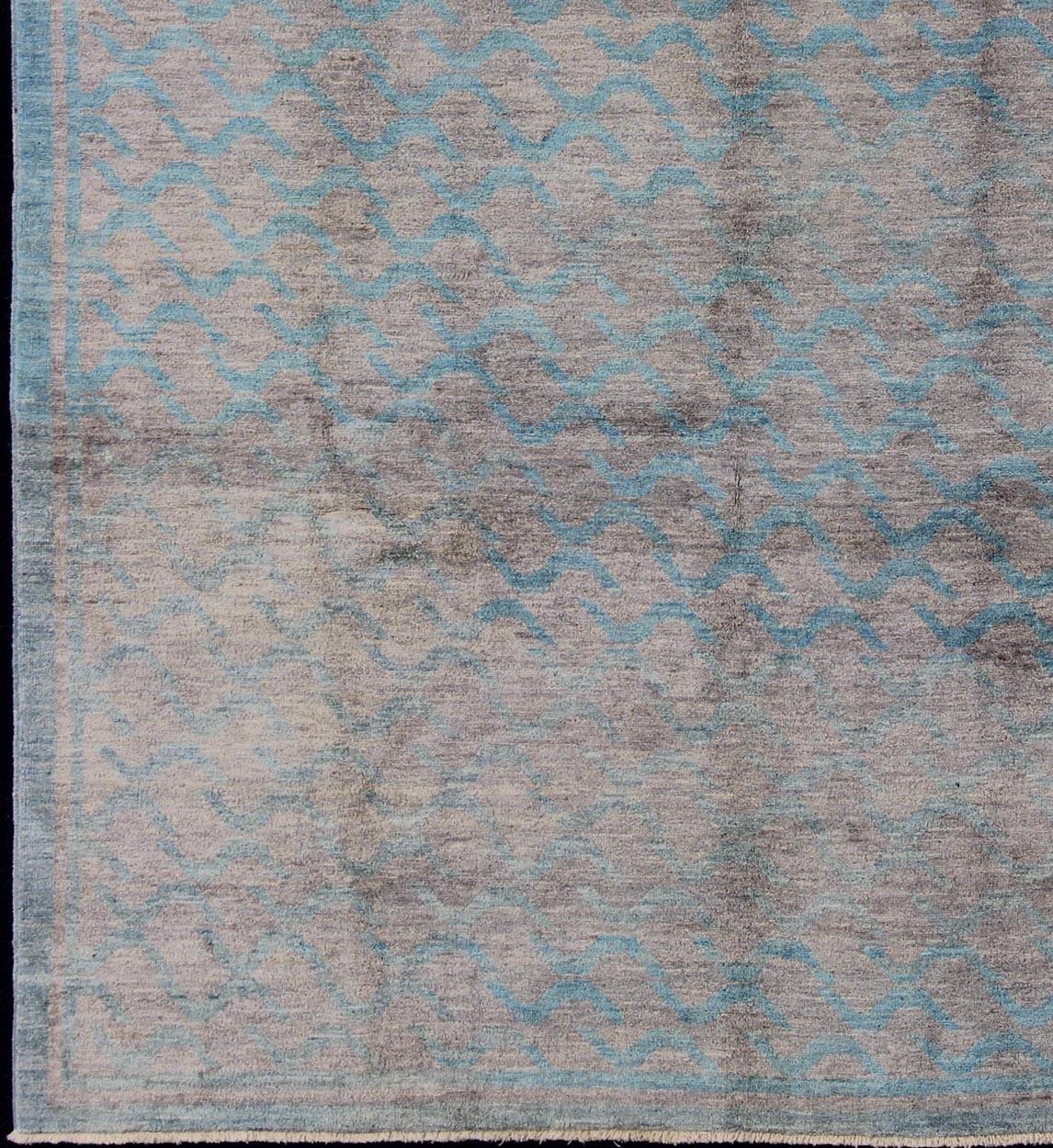 Moderner Teppich mit All-Over-Design von Keivan Woven Arts.  teppich 1912-265 Keivan Woven Arts / Herkunftsland / Art: Afghanisch / Stammeskunst
Maße: 9'1 x 12'4.
Dieser afghanische Stammesteppich mit modernem Design und abstraktem Muster hat einen