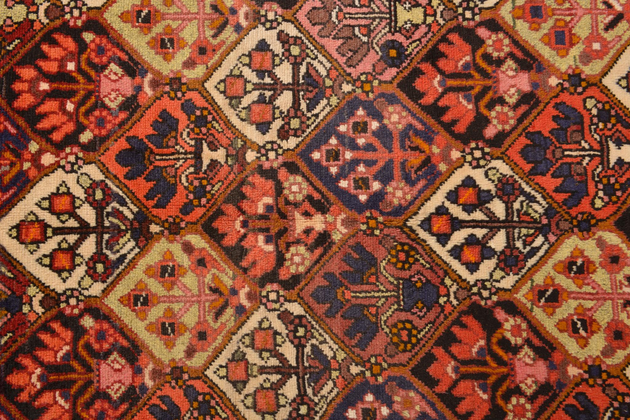 Afghan Old Nomadic Carpet In Excellent Condition For Sale In Alessandria, Piemonte