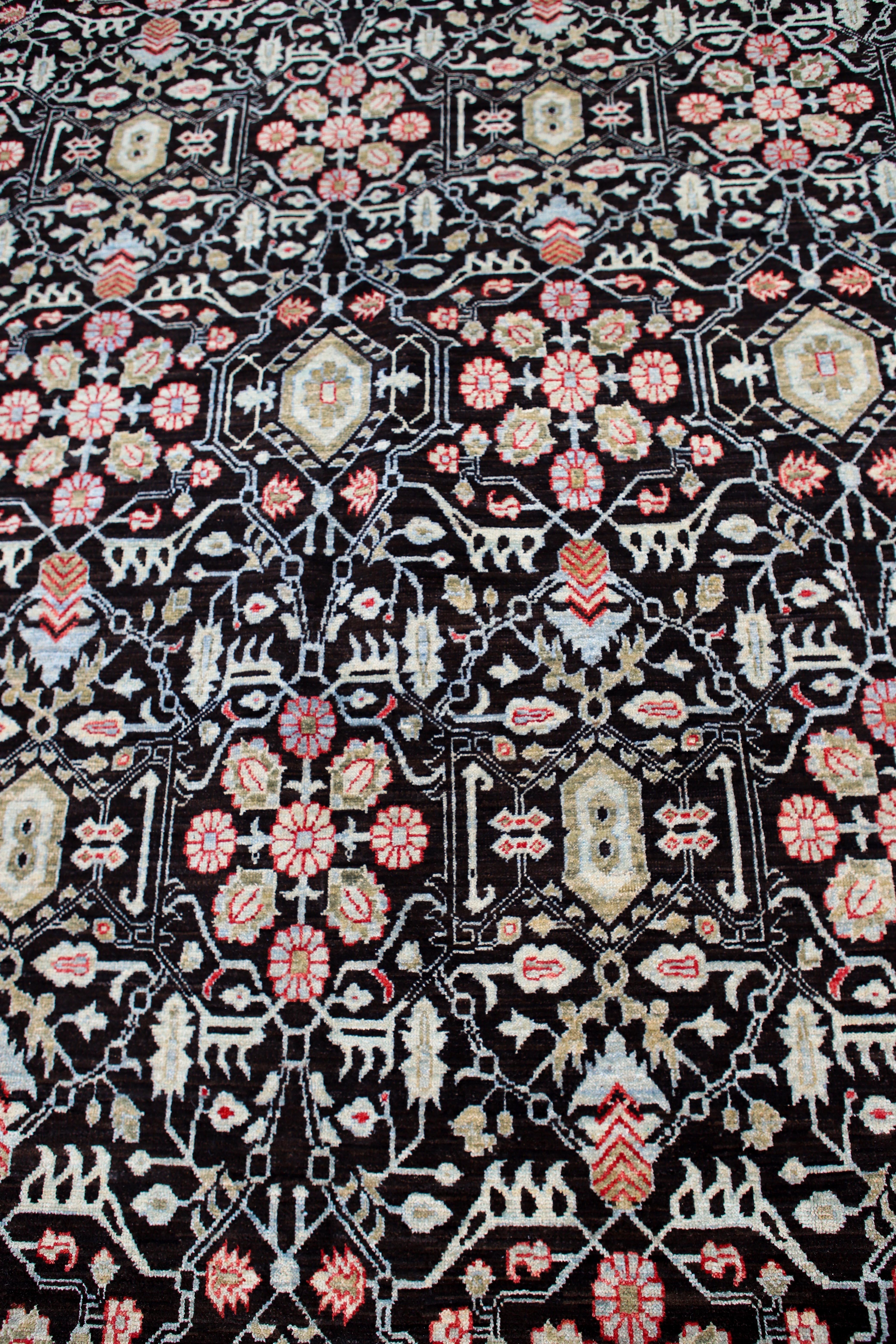 Afghan Traditional Hand Knotted Rug In Excellent Condition For Sale In Los Angeles, CA