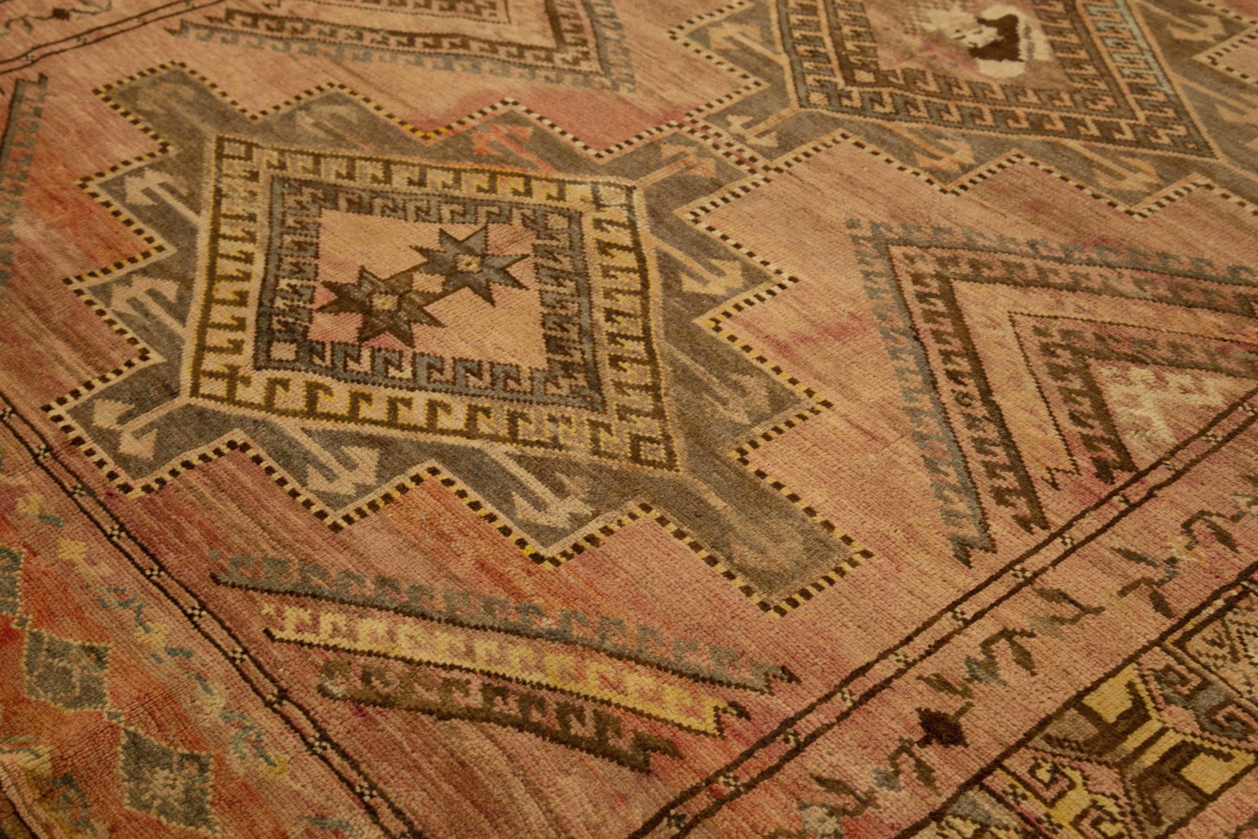 Afghanistan Afghan Area Rugs CIRCA 1910 - Wolle BraunRosaRot Design - 10410 (Stammeskunst) im Angebot