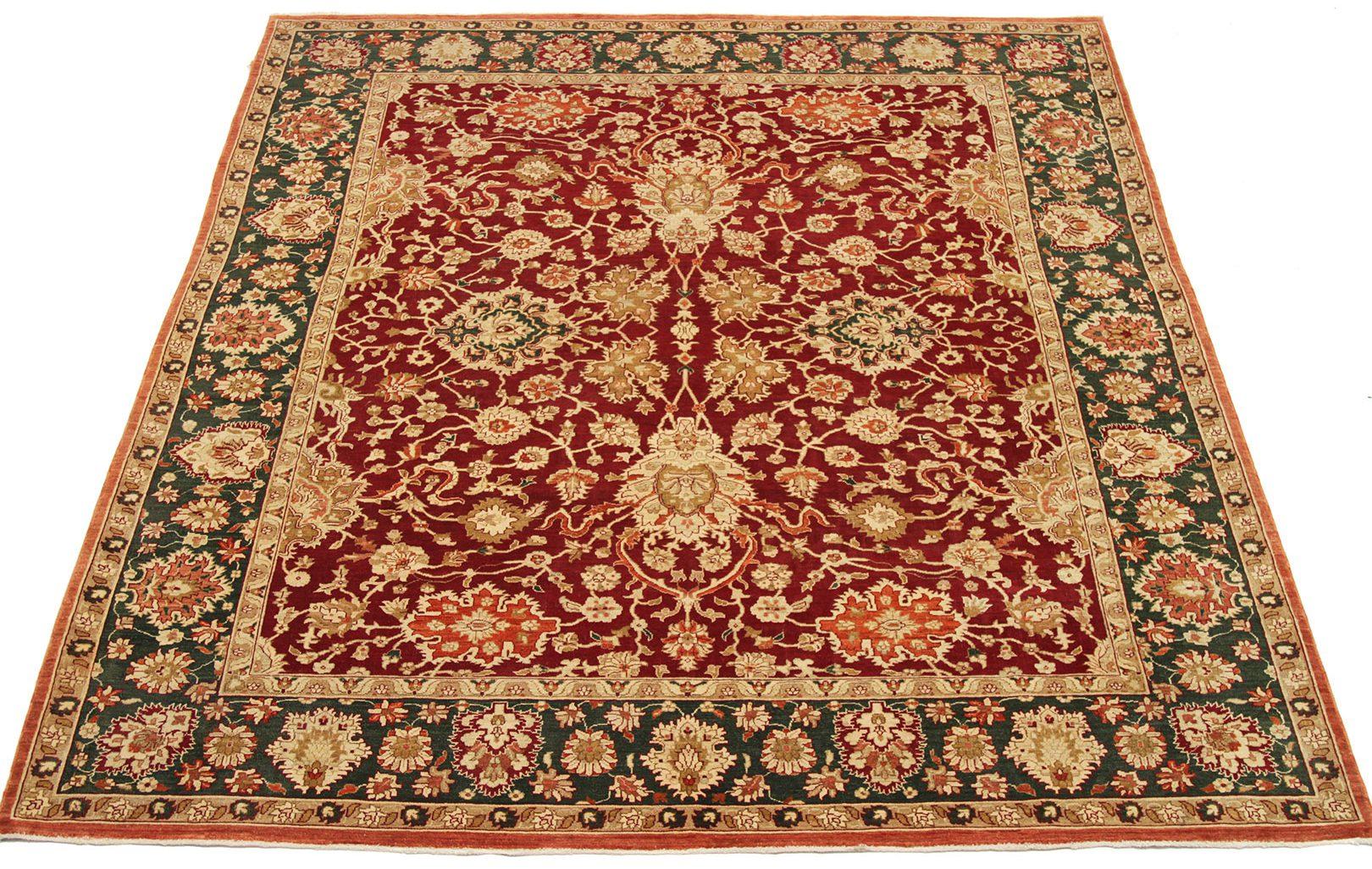 Entdecken Sie die Eleganz von Afghanistan Agra mit Teppichen aus der Zeit um 1990. Dieses exklusive Design aus Wolle und Elfenbeinrot ist perfekt, um Ihren Raum zu verschönern.