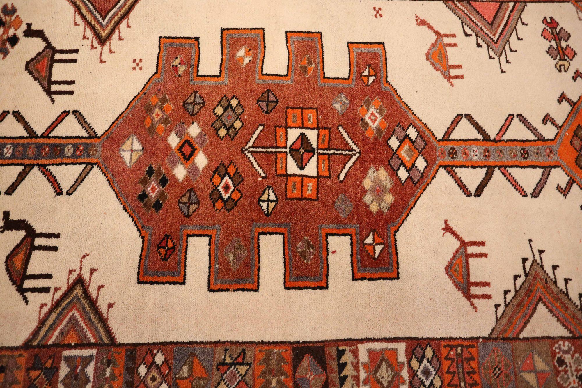 Afghanistan Anatoly-Läufer - Wolle Elfenbein Orange Rot Design - 93547 (Stammeskunst) im Angebot