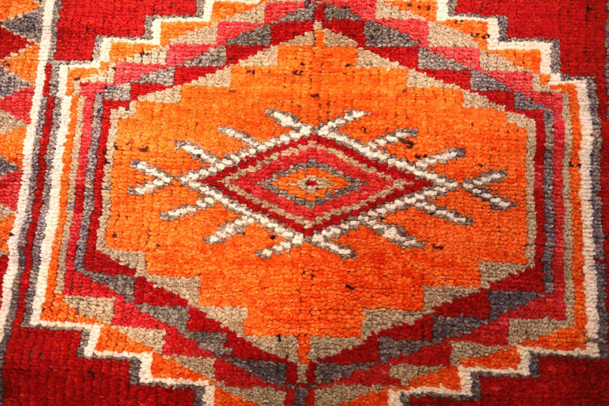 Afghanistan Anatoly-Läufer - Wolle Orange Rot Design - 93529 (Stammeskunst) im Angebot