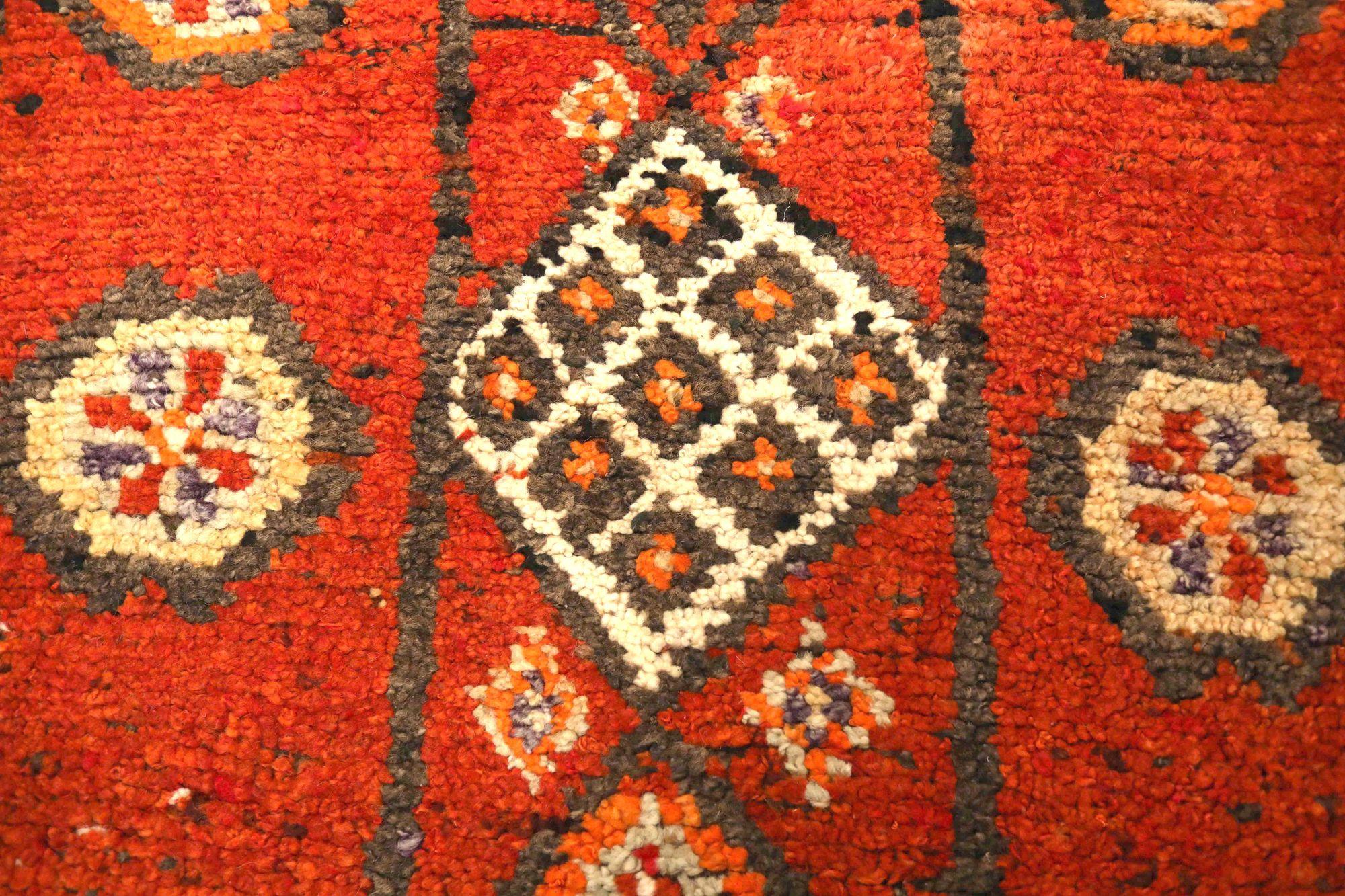 Afghanistan Anatoly-Läufer - Wolle Rot Design - 93531 (Stammeskunst) im Angebot