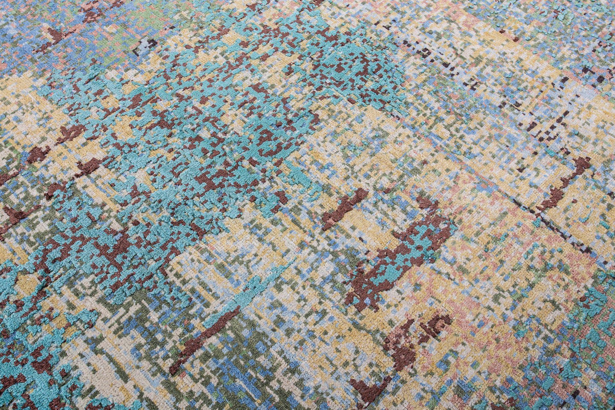 Découvrez l'élégance de l'article Afghanistan qui présente des tapis de zone de Circa 1990. Conçu avec de la laine et de la soie et du bleuIvoirePinkYellow, ce design exclusif est parfait pour mettre en valeur votre espace.