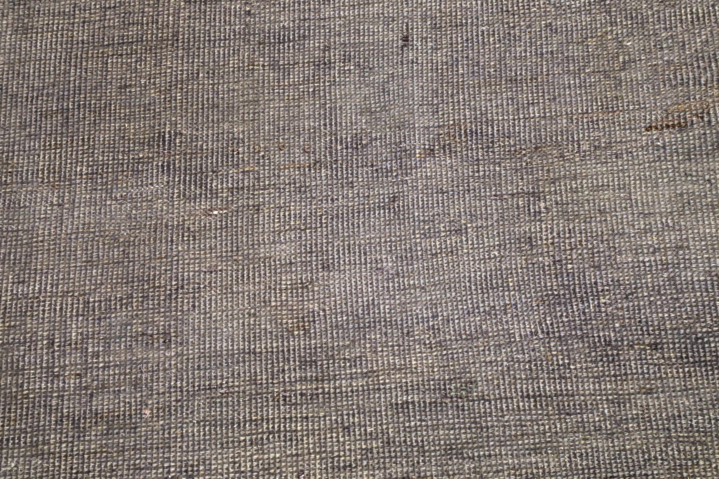 Tapis d'Afghanistan - Motif taupe en laine - 94299 Excellent état - En vente à Dallas, TX