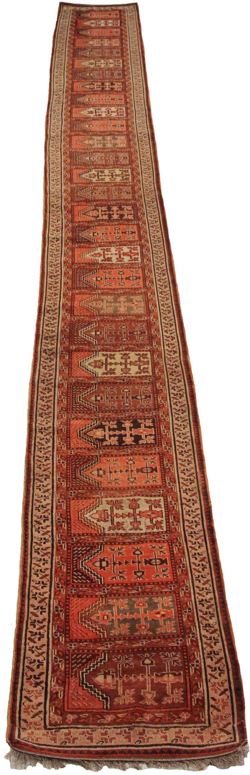 Entdecken Sie die Eleganz von Afghanistan Bashir mit dem Läufer Circa 1910. Dieses exklusive Design aus Wolle und Braun-Elfenbein-Rot ist perfekt, um Ihren Raum zu verschönern.