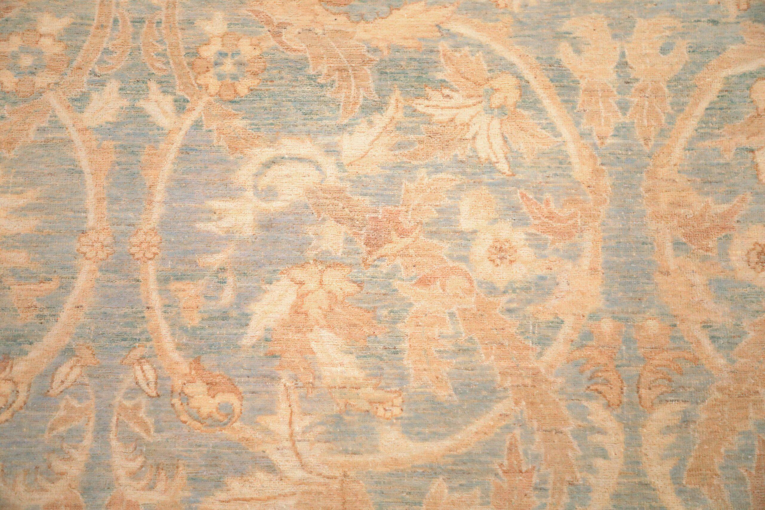 20ième siècle Tapis d'Afghanistan Haji Jalili - Design en laine bleu ivoire - 93883 en vente