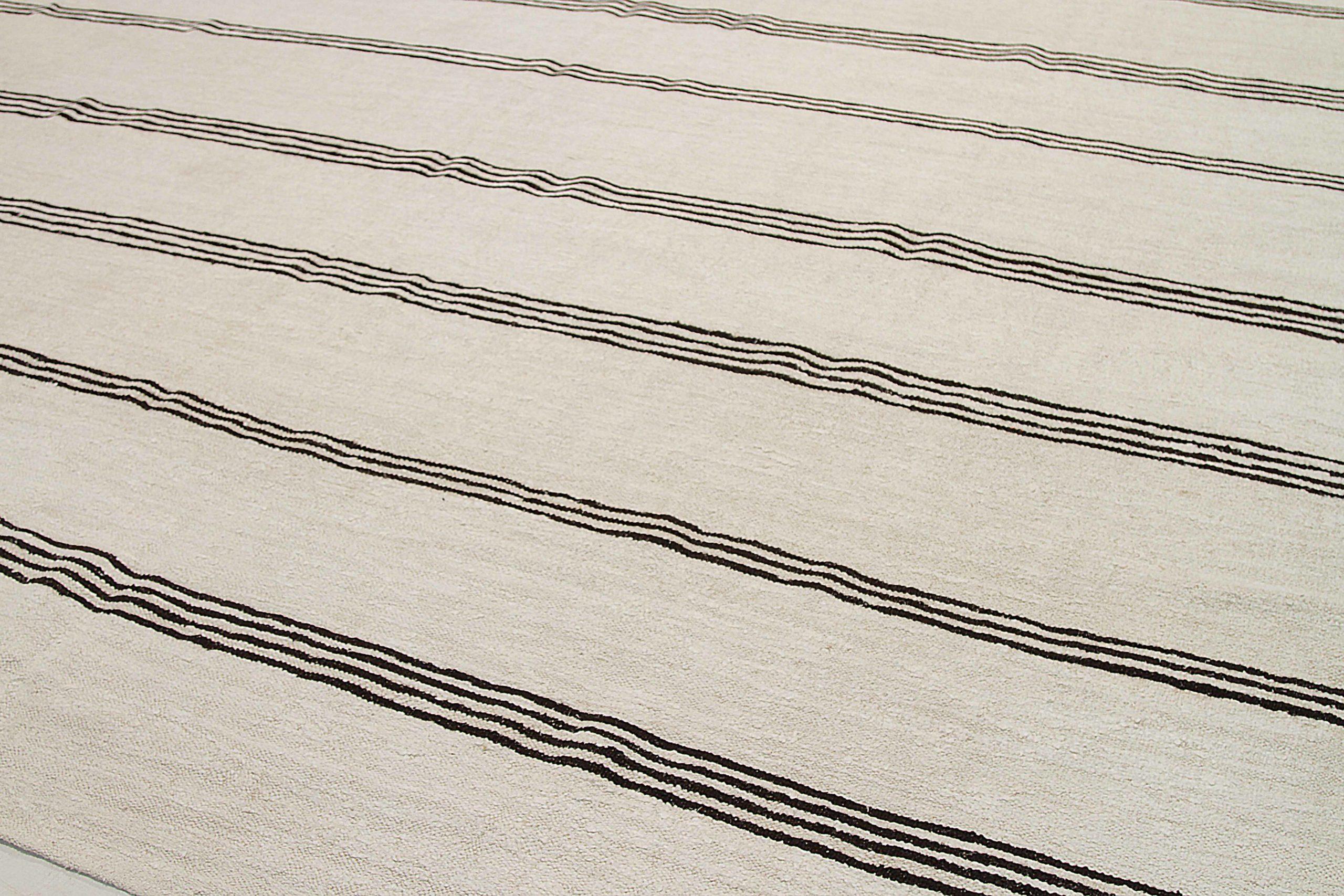 Afghanistan-Kelim-Teppiche Circa 1990 - Wolle Schwarz Elfenbein Design - 92501 im Zustand „Hervorragend“ im Angebot in Dallas, TX