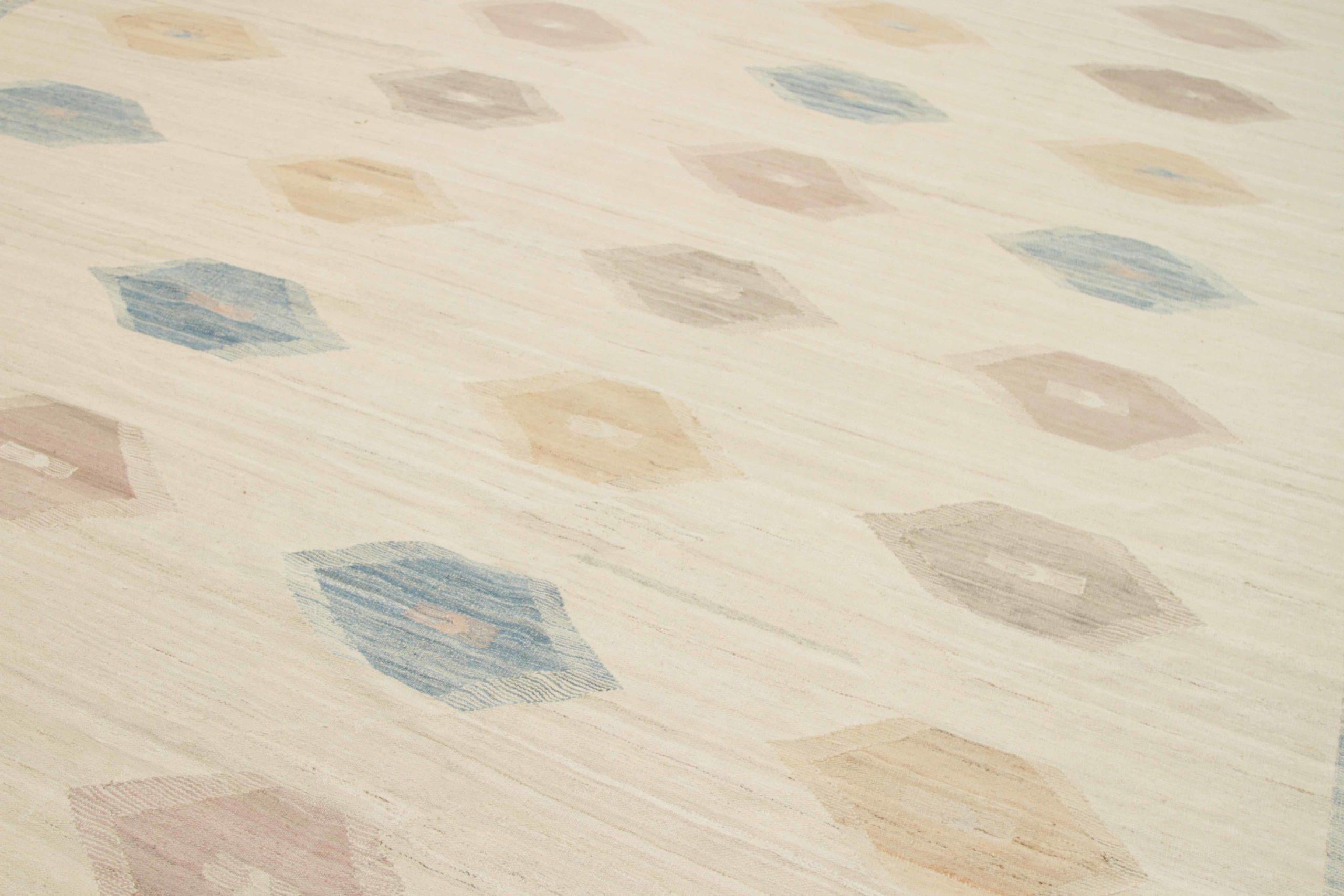 Rug & Kilim Afghanistan Circa 1990 - Laine Bleu Ivoire Rose Jaune - 92093 Excellent état - En vente à Dallas, TX