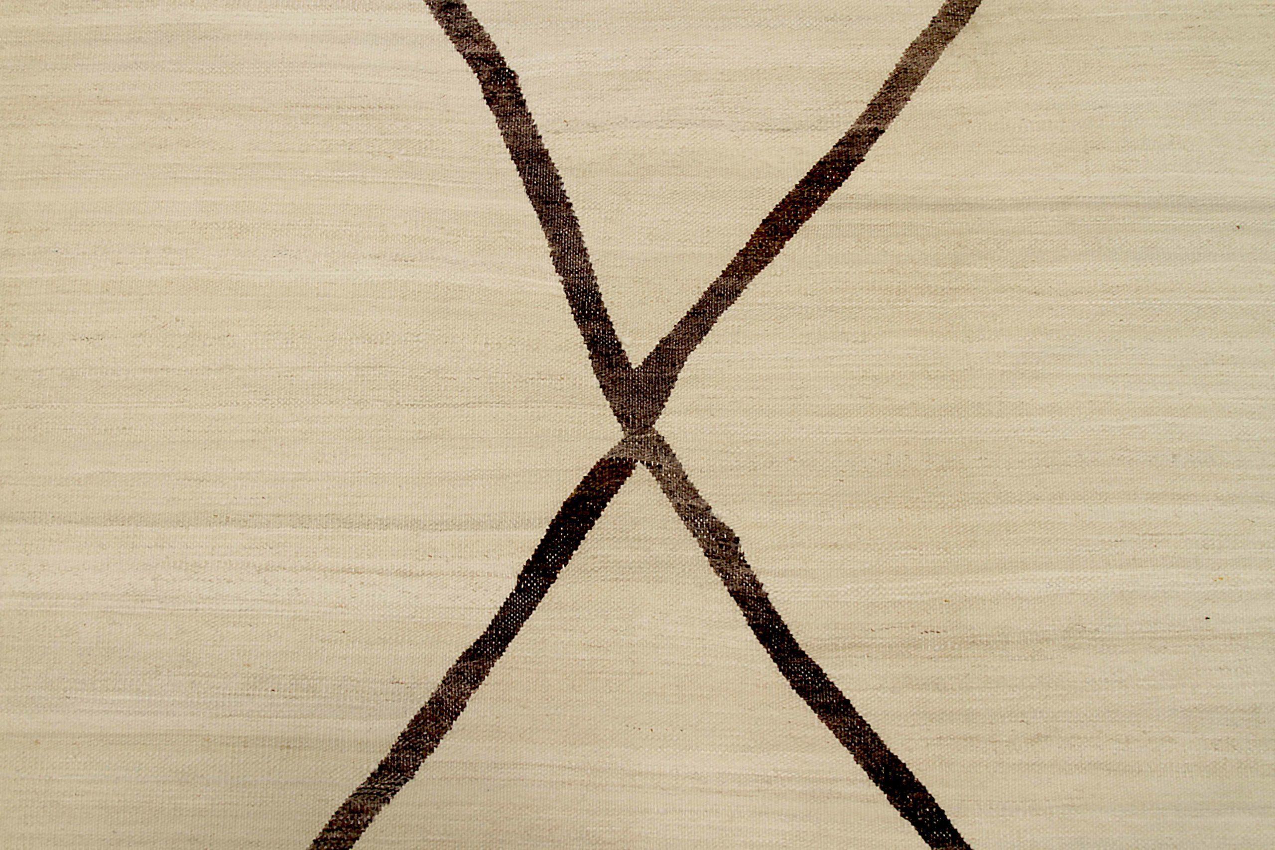 20ième siècle Afghanistan Rugs Kilim Circa 1990 - Laine Brown Ivory Design - 92087 en vente
