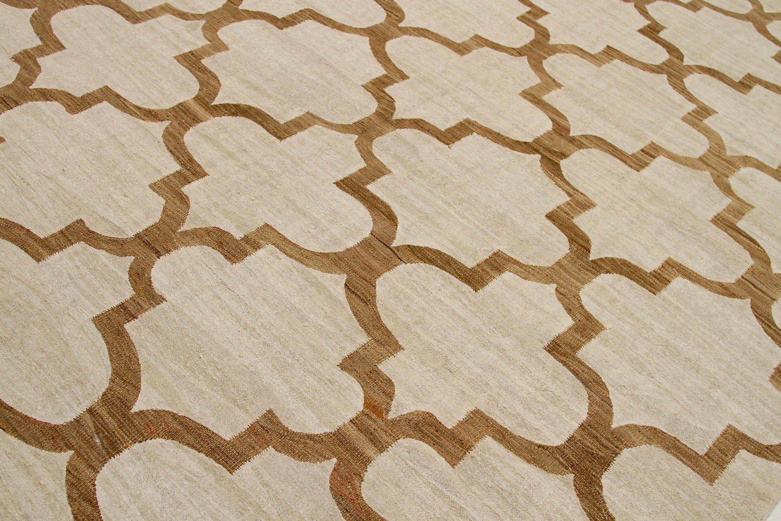 Afghanistan Rugs Kilim Circa 1990 - Laine Brown Ivory Yellow Design - 92109 Excellent état - En vente à Dallas, TX