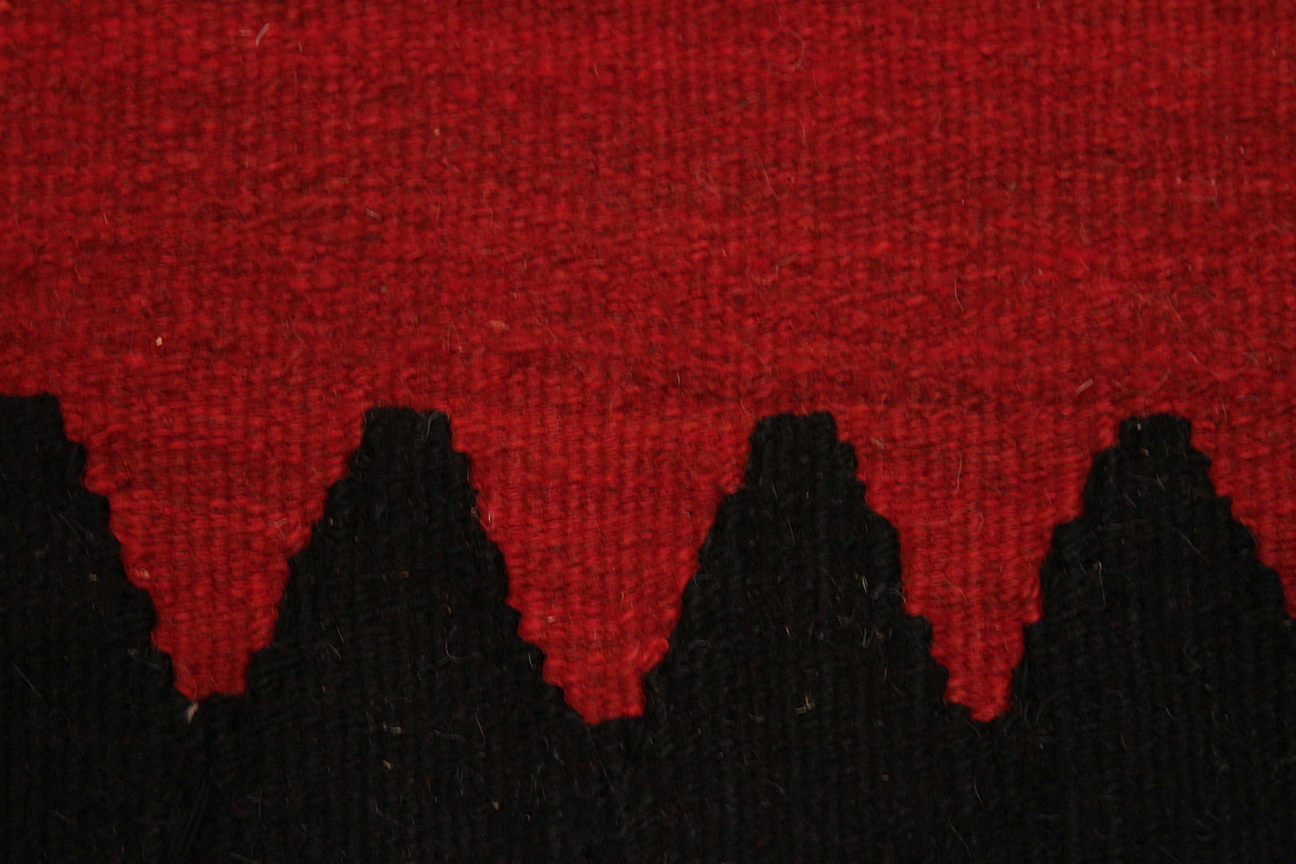 Rug & Kilim Afghanistan - Laine Noir Rouge Design - 88708 Excellent état - En vente à Dallas, TX